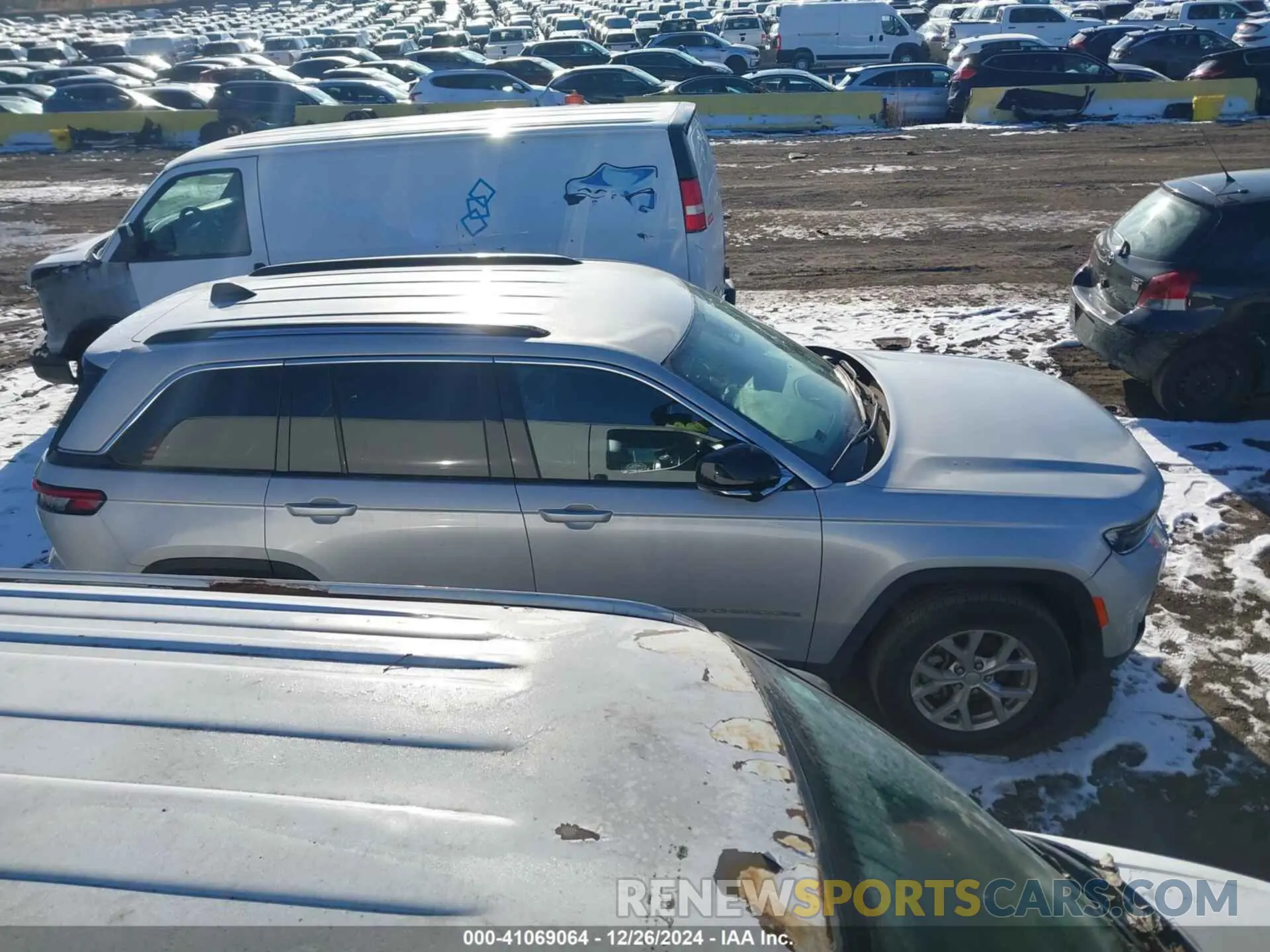 13 Photograph of a damaged car 1C4RJHBG4PC586661 JEEP GRAND CHEROKEE 2023