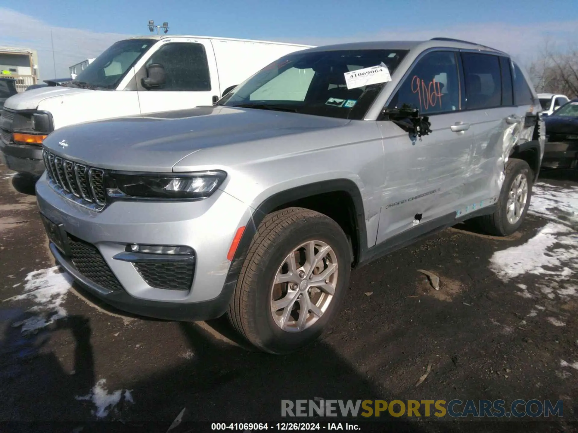 2 Photograph of a damaged car 1C4RJHBG4PC586661 JEEP GRAND CHEROKEE 2023