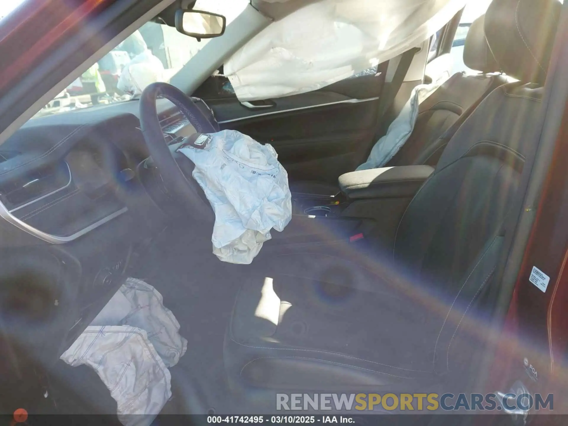 5 Photograph of a damaged car 1C4RJHBG7PC536384 JEEP GRAND CHEROKEE 2023