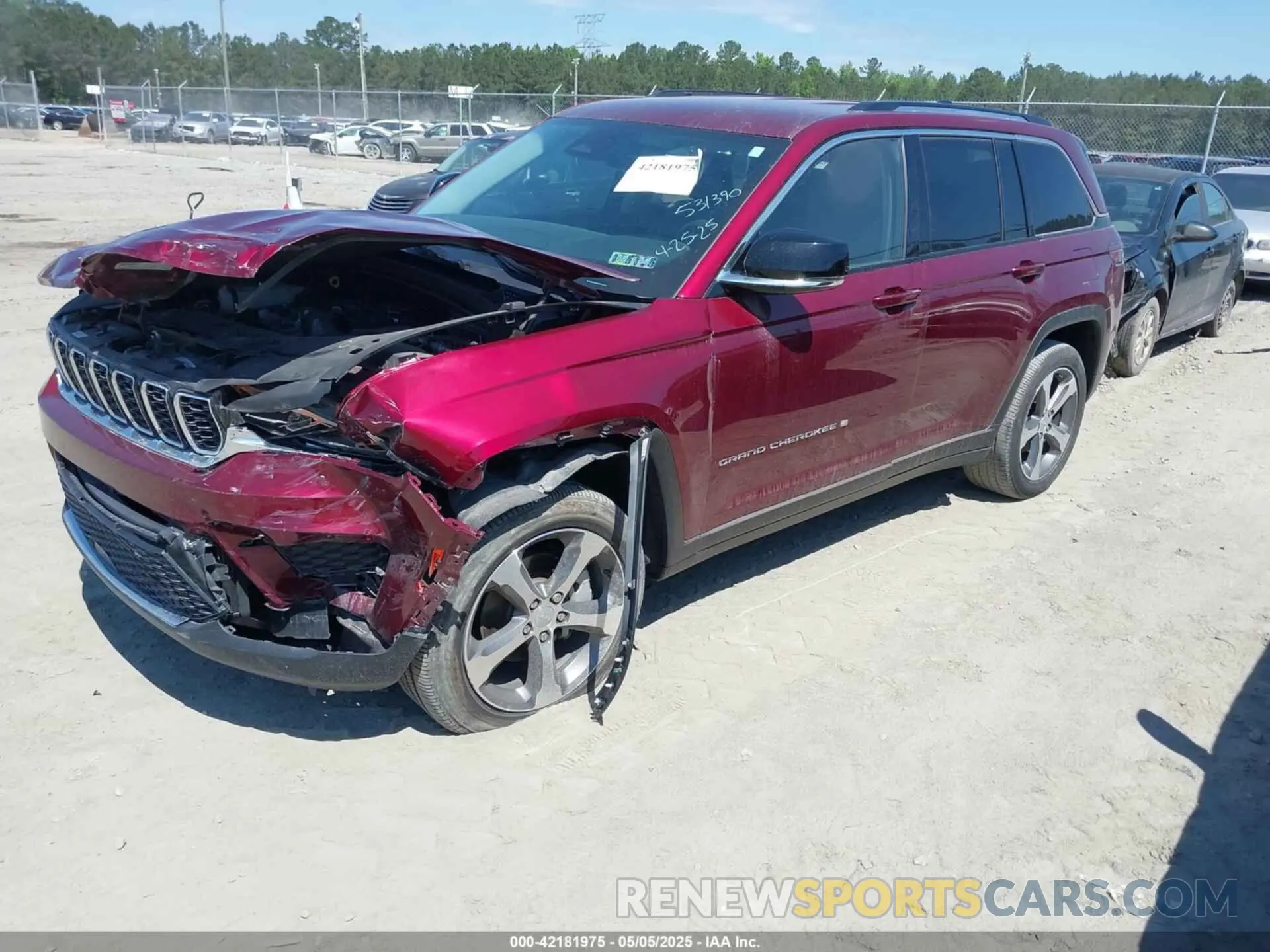2 Photograph of a damaged car 1C4RJHBGXPC531390 JEEP GRAND CHEROKEE 2023