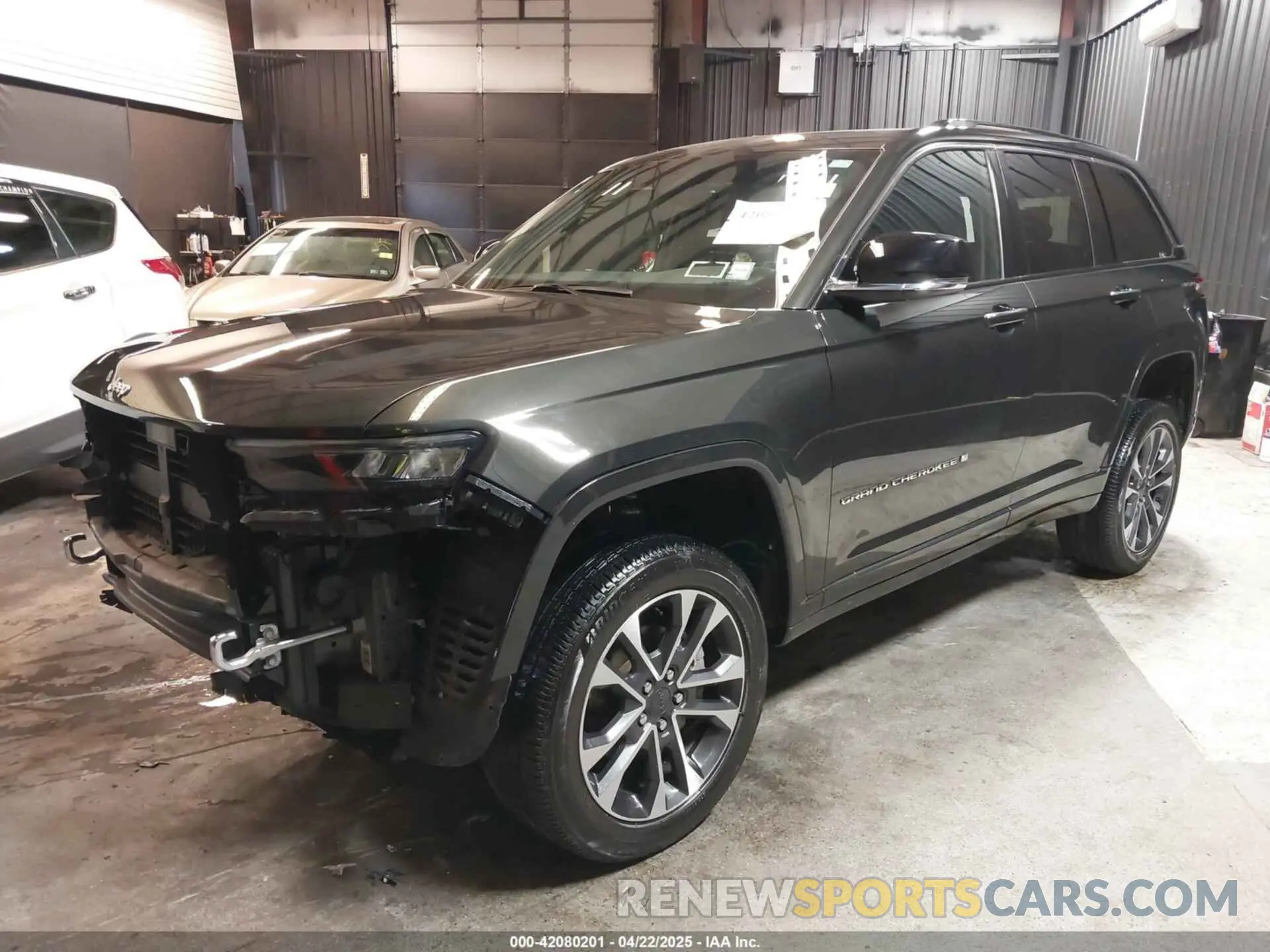 2 Photograph of a damaged car 1C4RJHDG0P8701157 JEEP GRAND CHEROKEE 2023