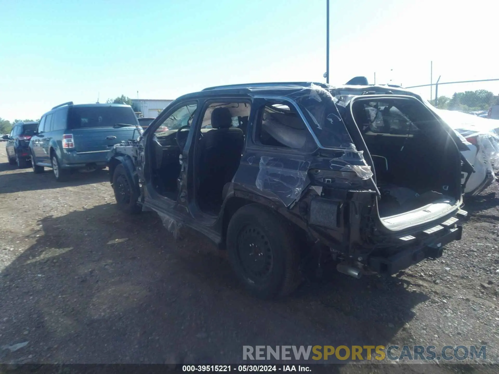 3 Photograph of a damaged car 1C4RJHDG4PC548084 JEEP GRAND CHEROKEE 2023