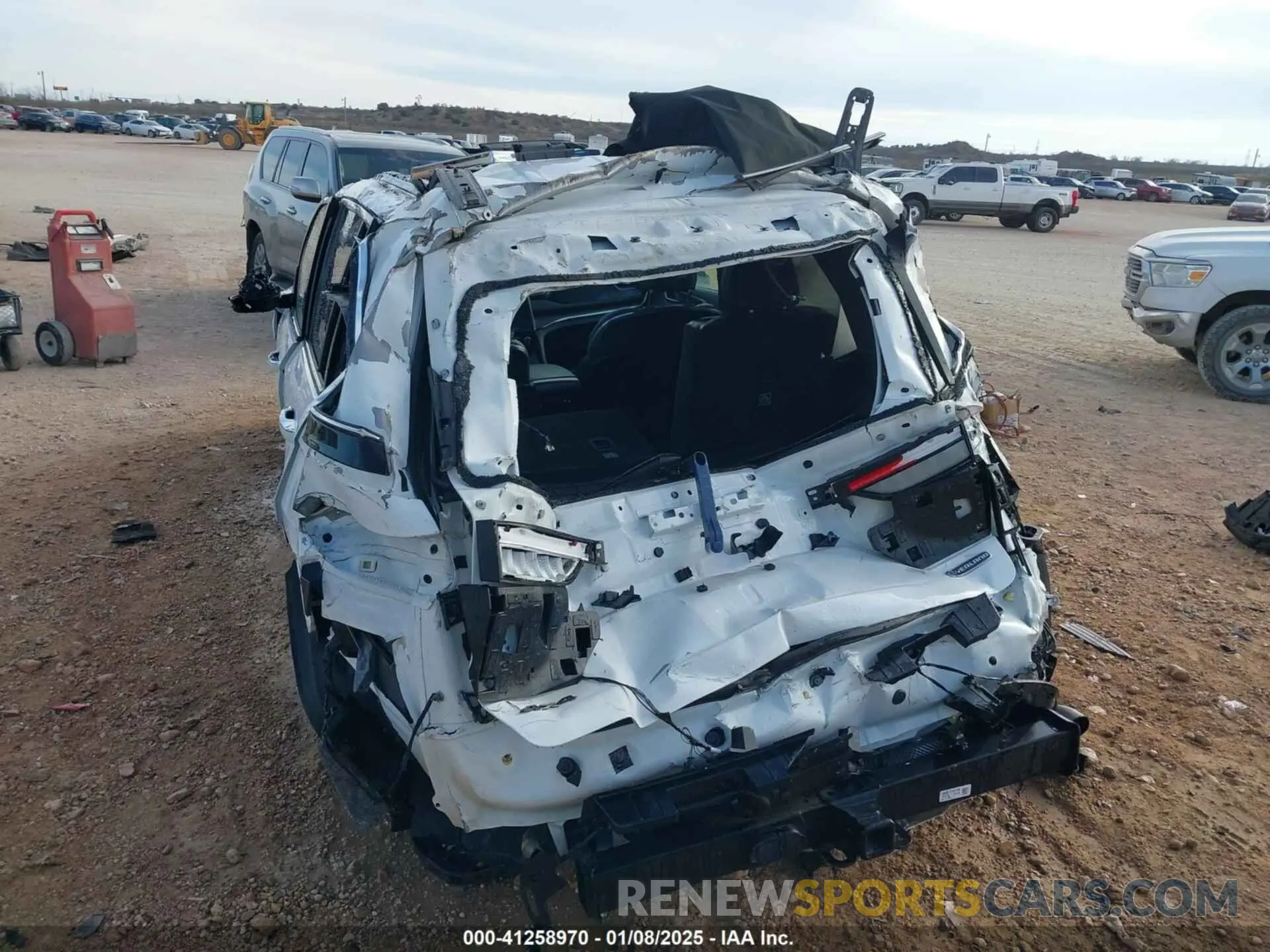 12 Photograph of a damaged car 1C4RJHDG8PC586191 JEEP GRAND CHEROKEE 2023