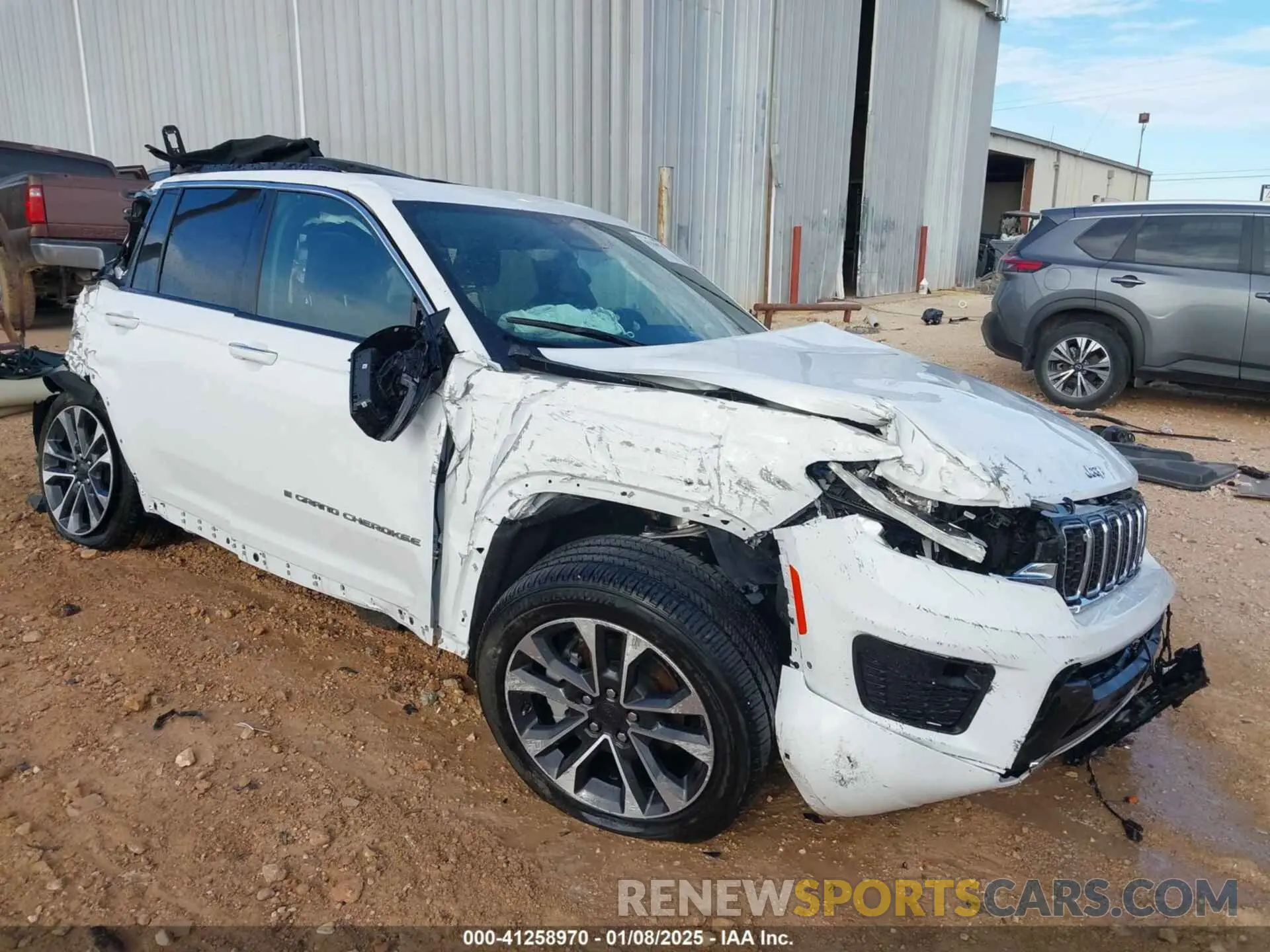 14 Photograph of a damaged car 1C4RJHDG8PC586191 JEEP GRAND CHEROKEE 2023
