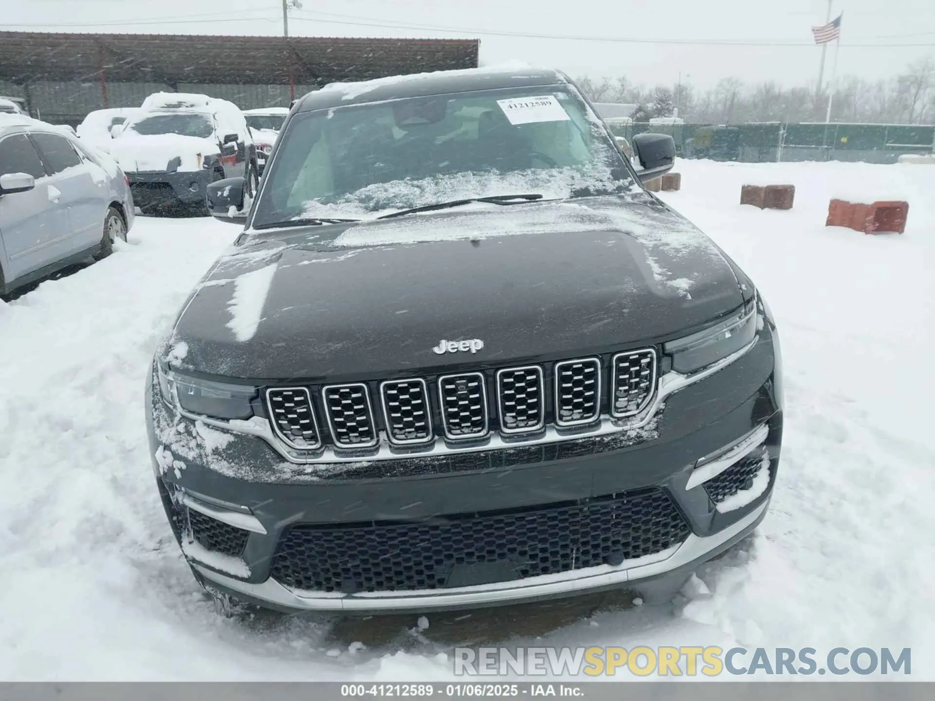 13 Photograph of a damaged car 1C4RJHEG8P8875735 JEEP GRAND CHEROKEE 2023