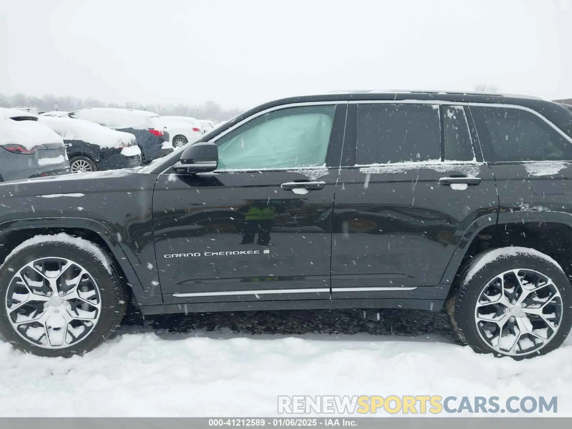 15 Photograph of a damaged car 1C4RJHEG8P8875735 JEEP GRAND CHEROKEE 2023