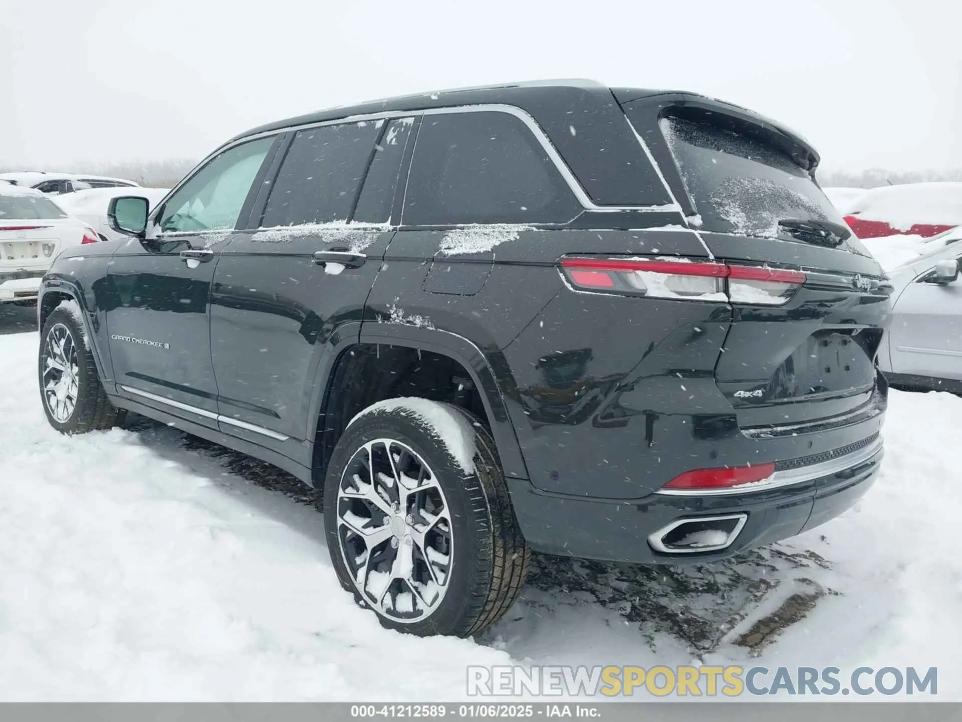 3 Photograph of a damaged car 1C4RJHEG8P8875735 JEEP GRAND CHEROKEE 2023
