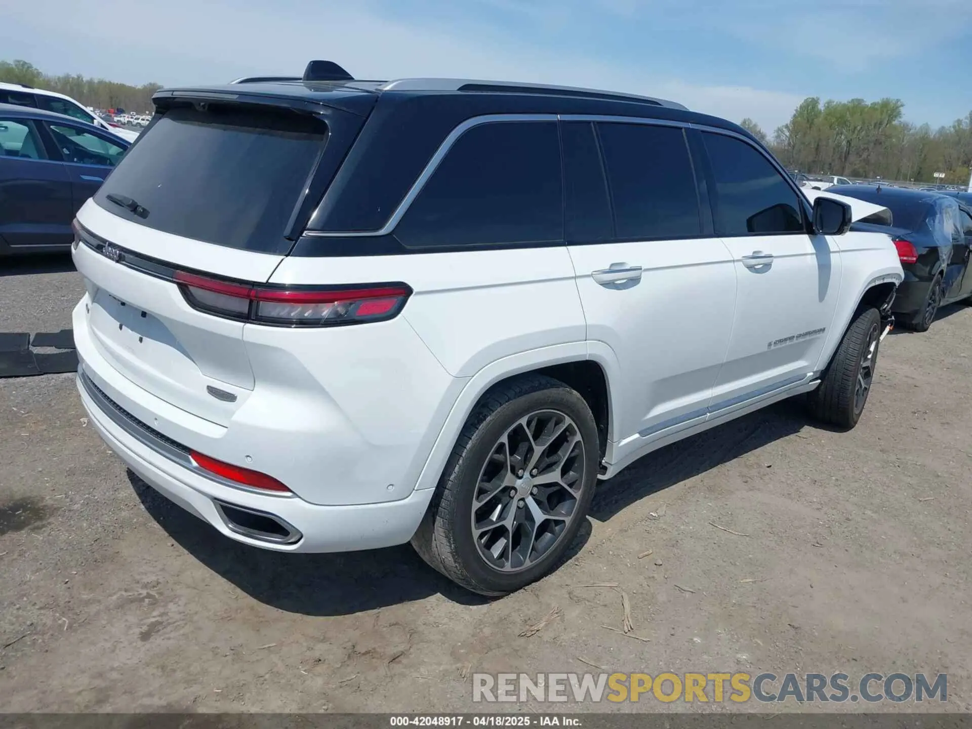 4 Фотография поврежденного автомобиля 1C4RJHEG9P8864131 JEEP GRAND CHEROKEE 2023