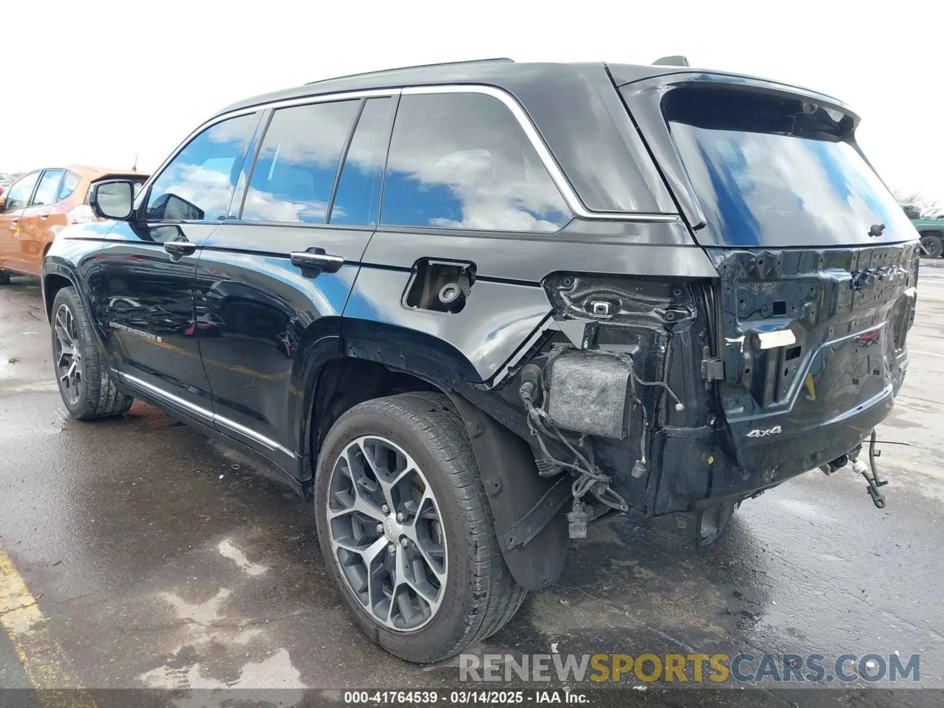 3 Фотография поврежденного автомобиля 1C4RJHEG9PC546975 JEEP GRAND CHEROKEE 2023