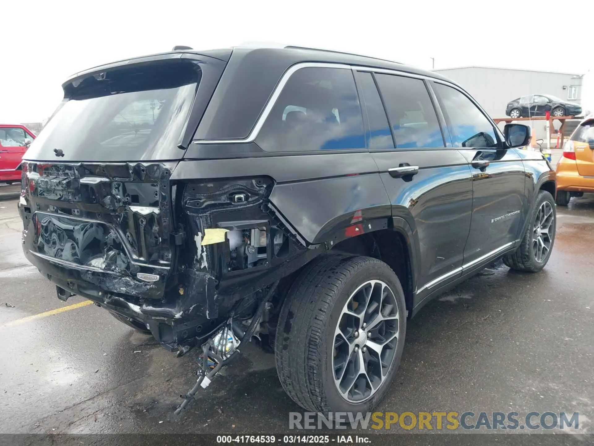 4 Фотография поврежденного автомобиля 1C4RJHEG9PC546975 JEEP GRAND CHEROKEE 2023