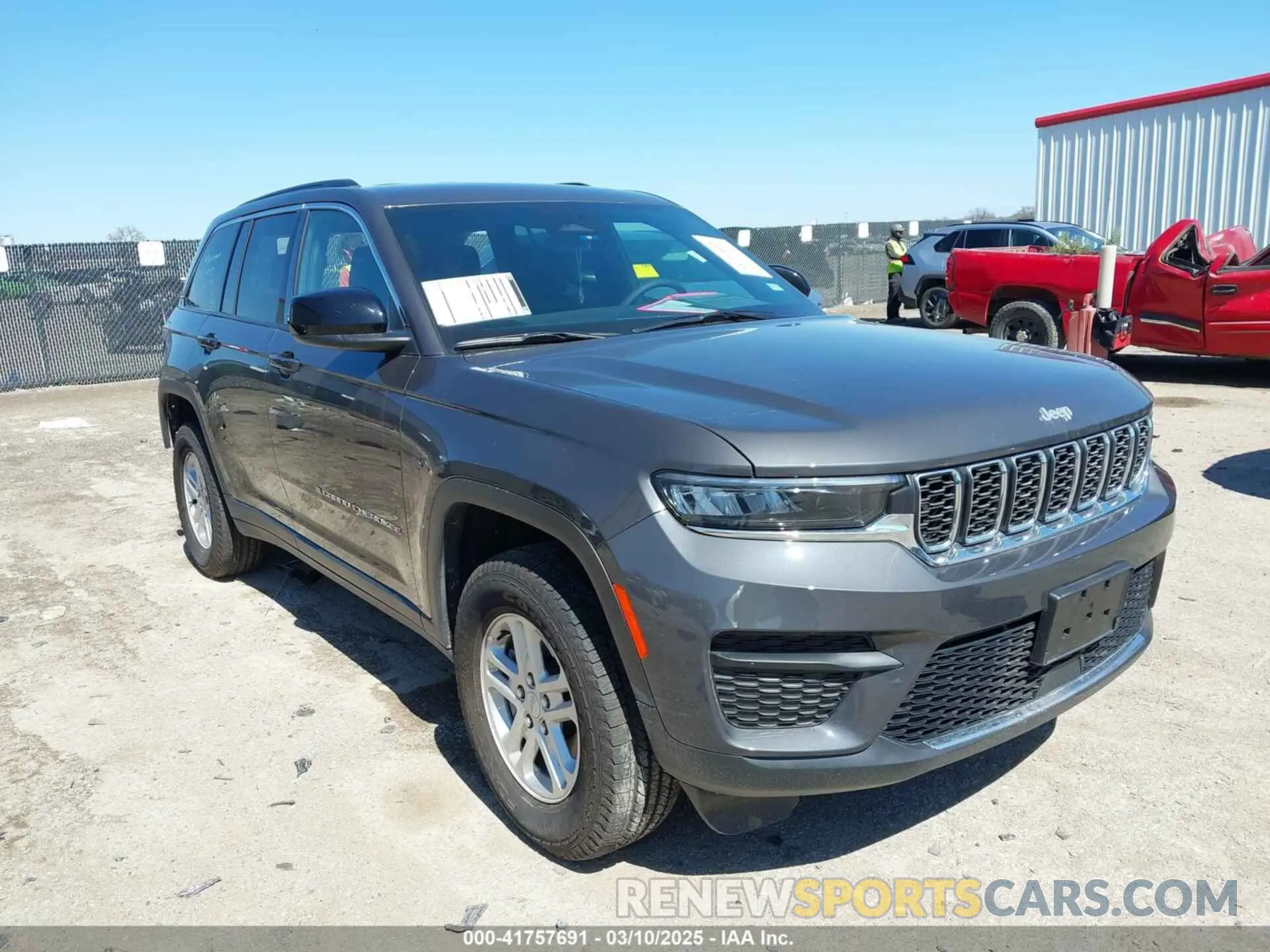 1 Photograph of a damaged car 1C4RJGAG0RC242288 JEEP GRAND CHEROKEE 2024