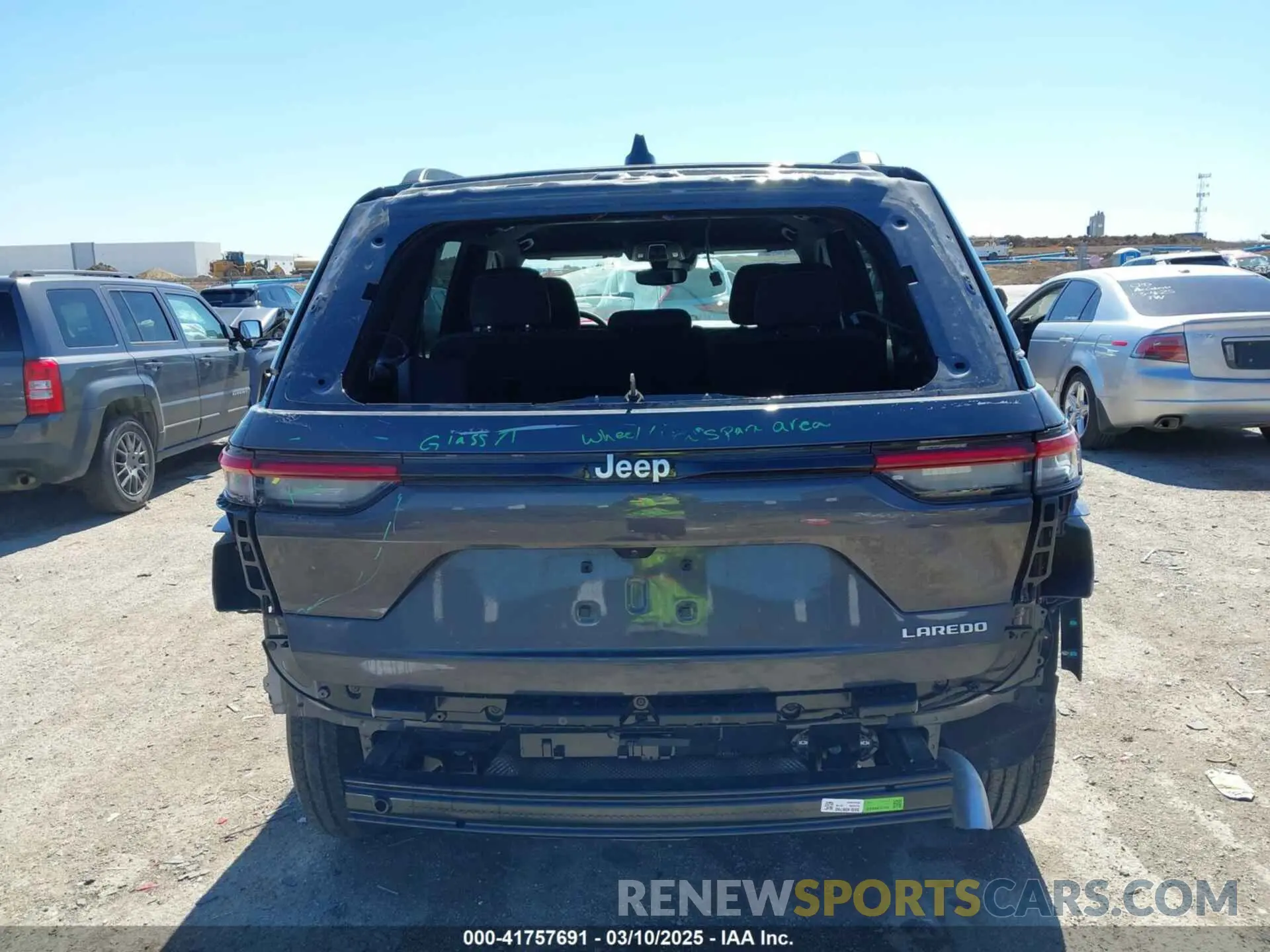 16 Photograph of a damaged car 1C4RJGAG0RC242288 JEEP GRAND CHEROKEE 2024