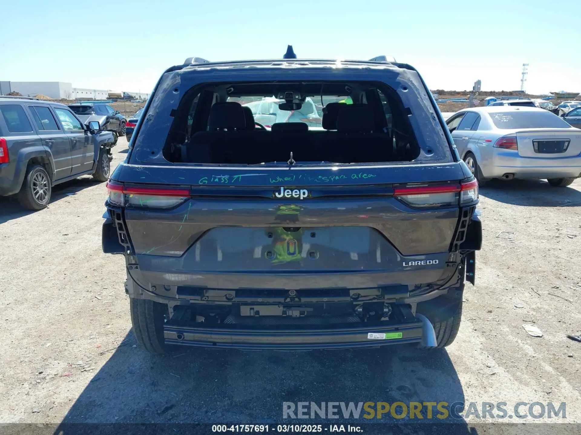 6 Photograph of a damaged car 1C4RJGAG0RC242288 JEEP GRAND CHEROKEE 2024