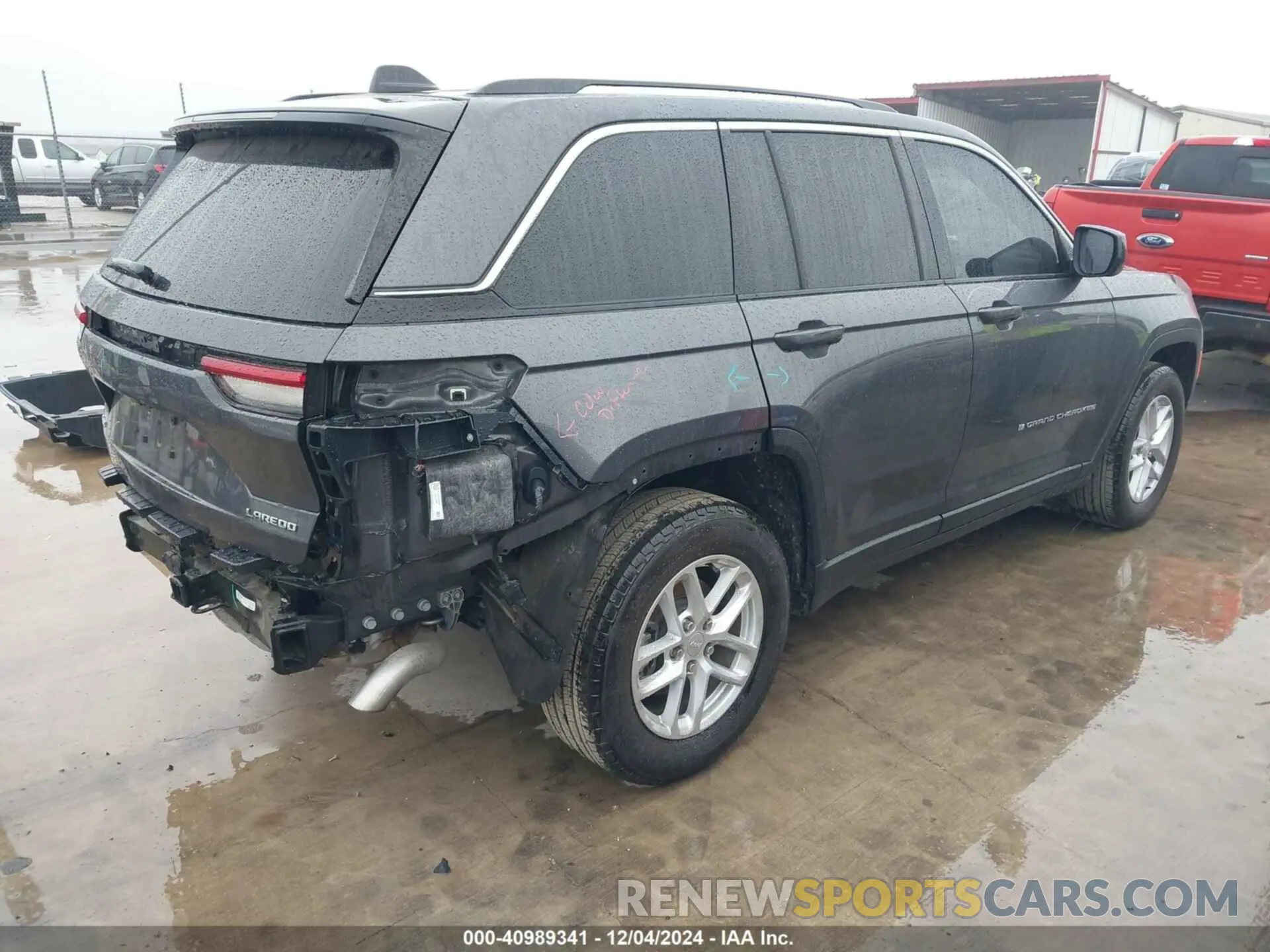 4 Photograph of a damaged car 1C4RJHAG0RC680590 JEEP GRAND CHEROKEE 2024
