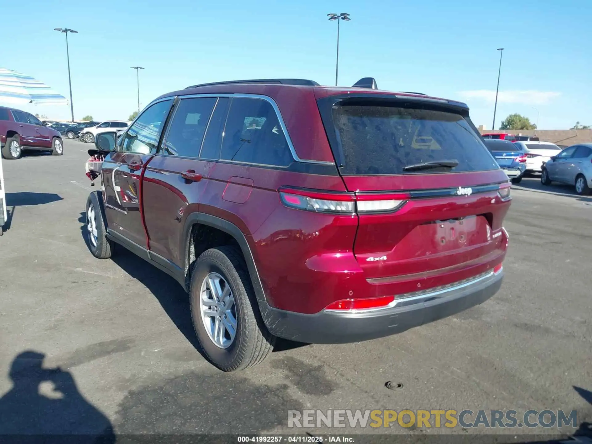 15 Photograph of a damaged car 1C4RJHAG1R8591324 JEEP GRAND CHEROKEE 2024