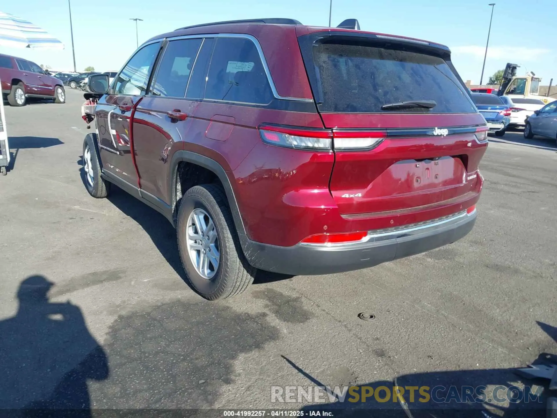 3 Photograph of a damaged car 1C4RJHAG1R8591324 JEEP GRAND CHEROKEE 2024