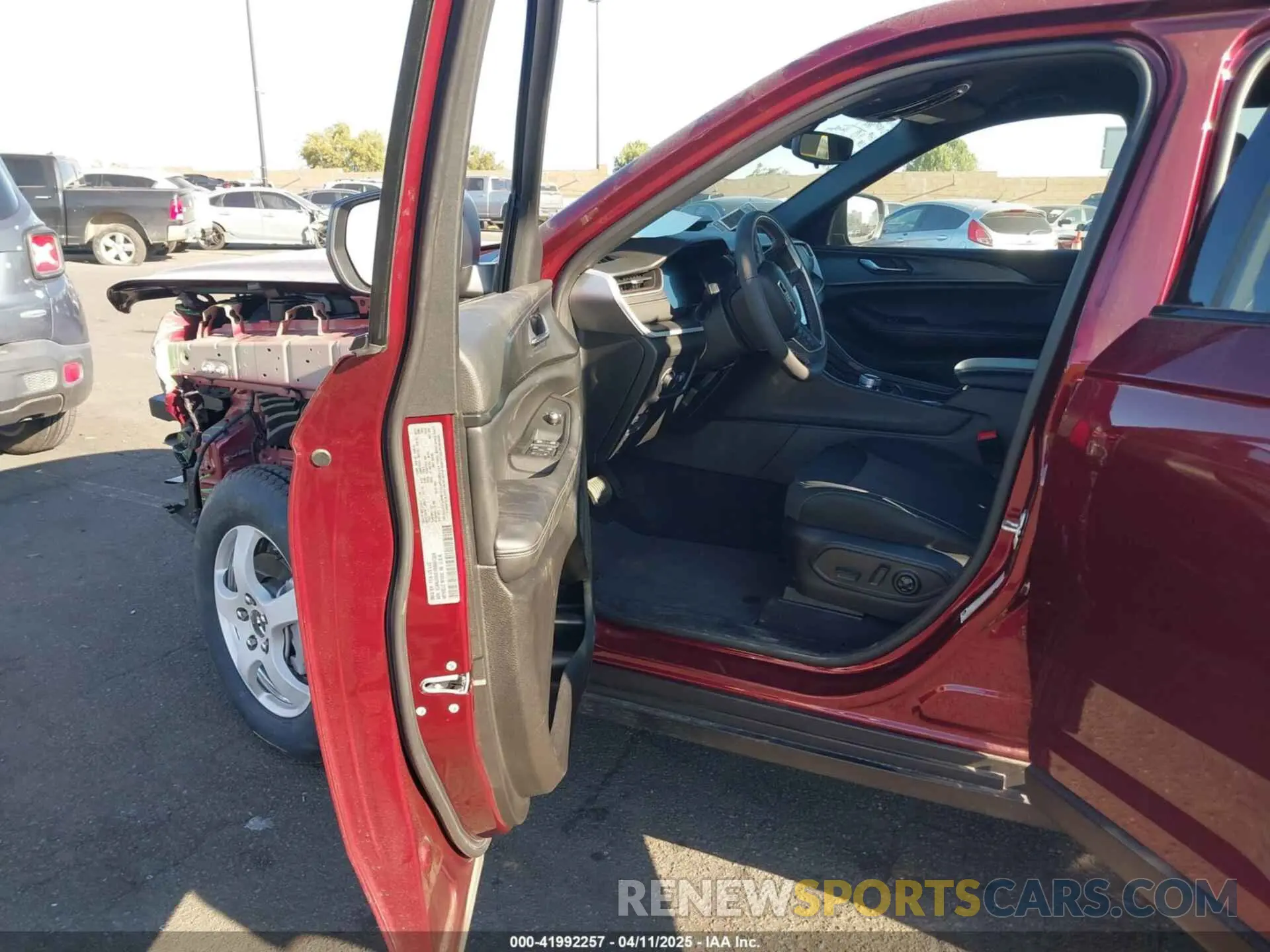 5 Photograph of a damaged car 1C4RJHAG1R8591324 JEEP GRAND CHEROKEE 2024