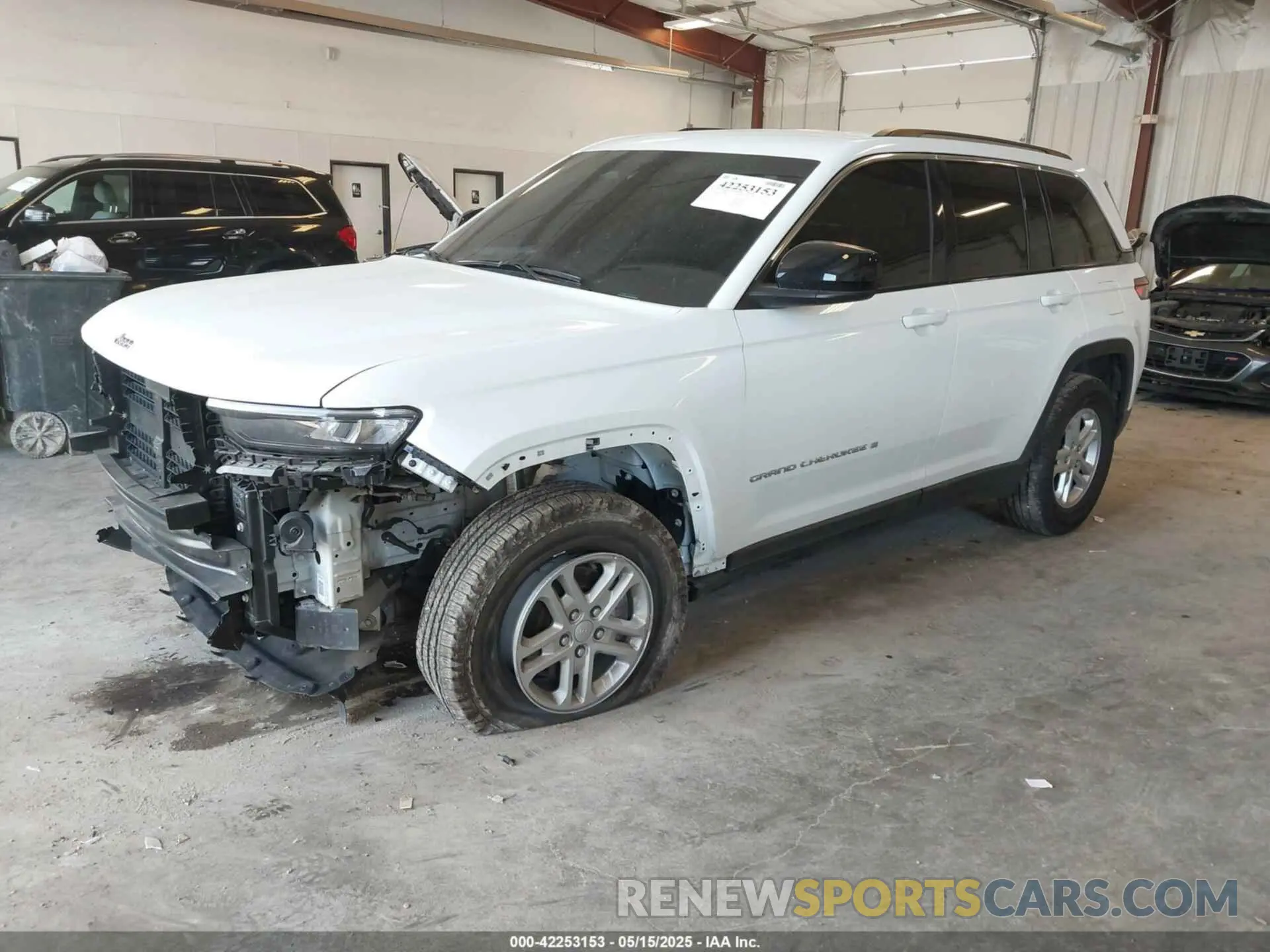 2 Photograph of a damaged car 1C4RJHAG3R8939236 JEEP GRAND CHEROKEE 2024