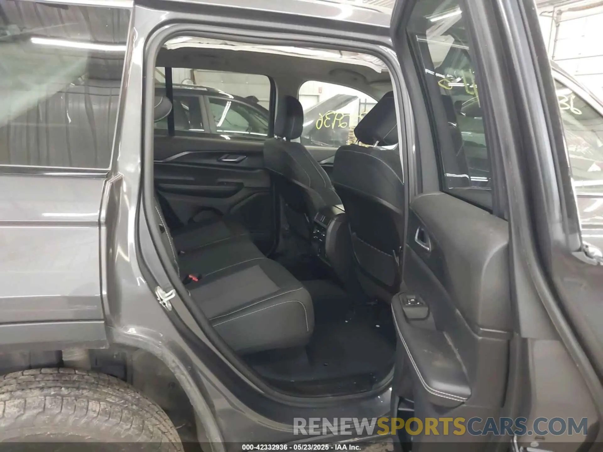 8 Фотография поврежденного автомобиля 1C4RJHAG3RC678977 JEEP GRAND CHEROKEE 2024