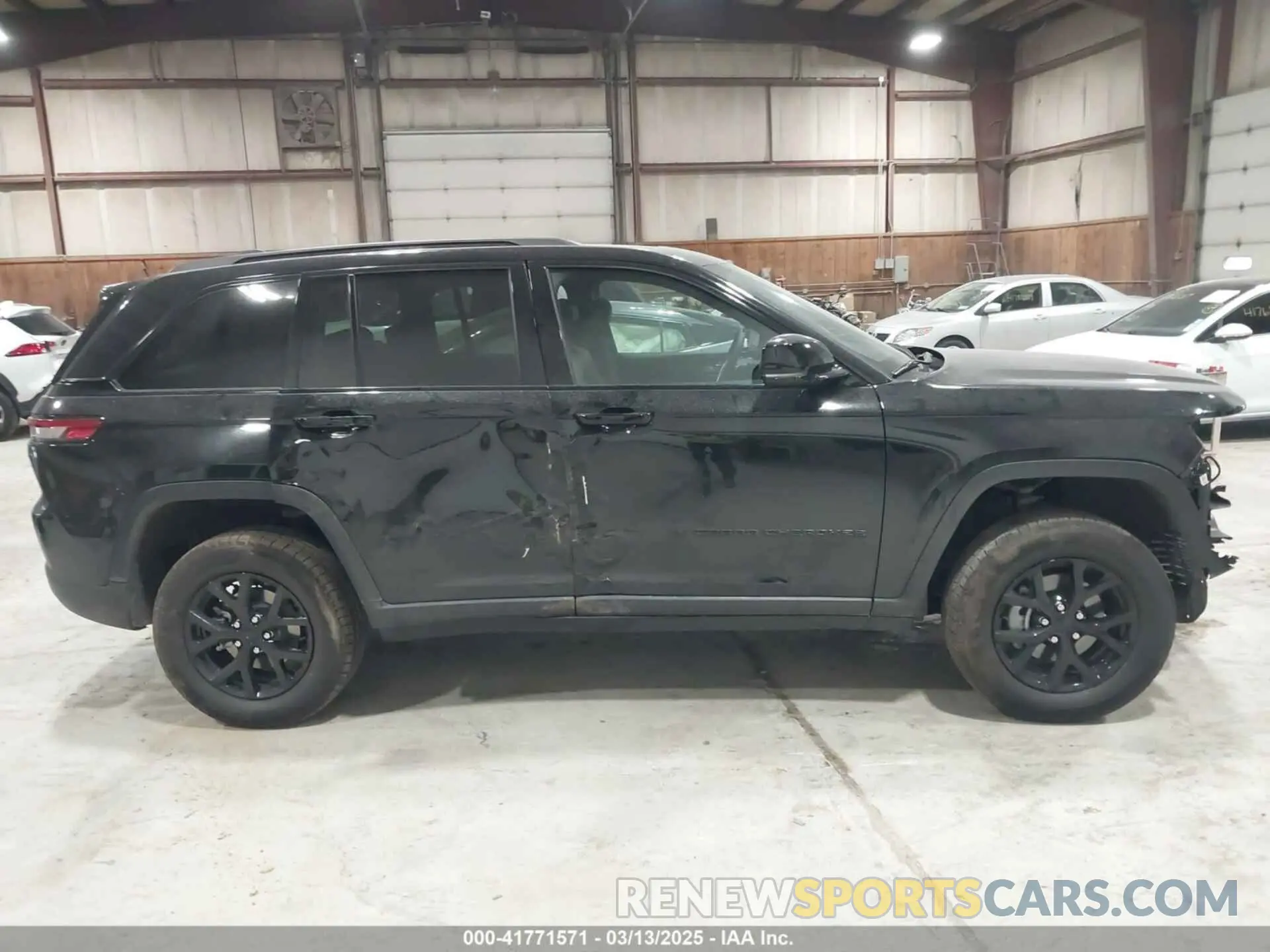 14 Photograph of a damaged car 1C4RJHAG4RC256622 JEEP GRAND CHEROKEE 2024