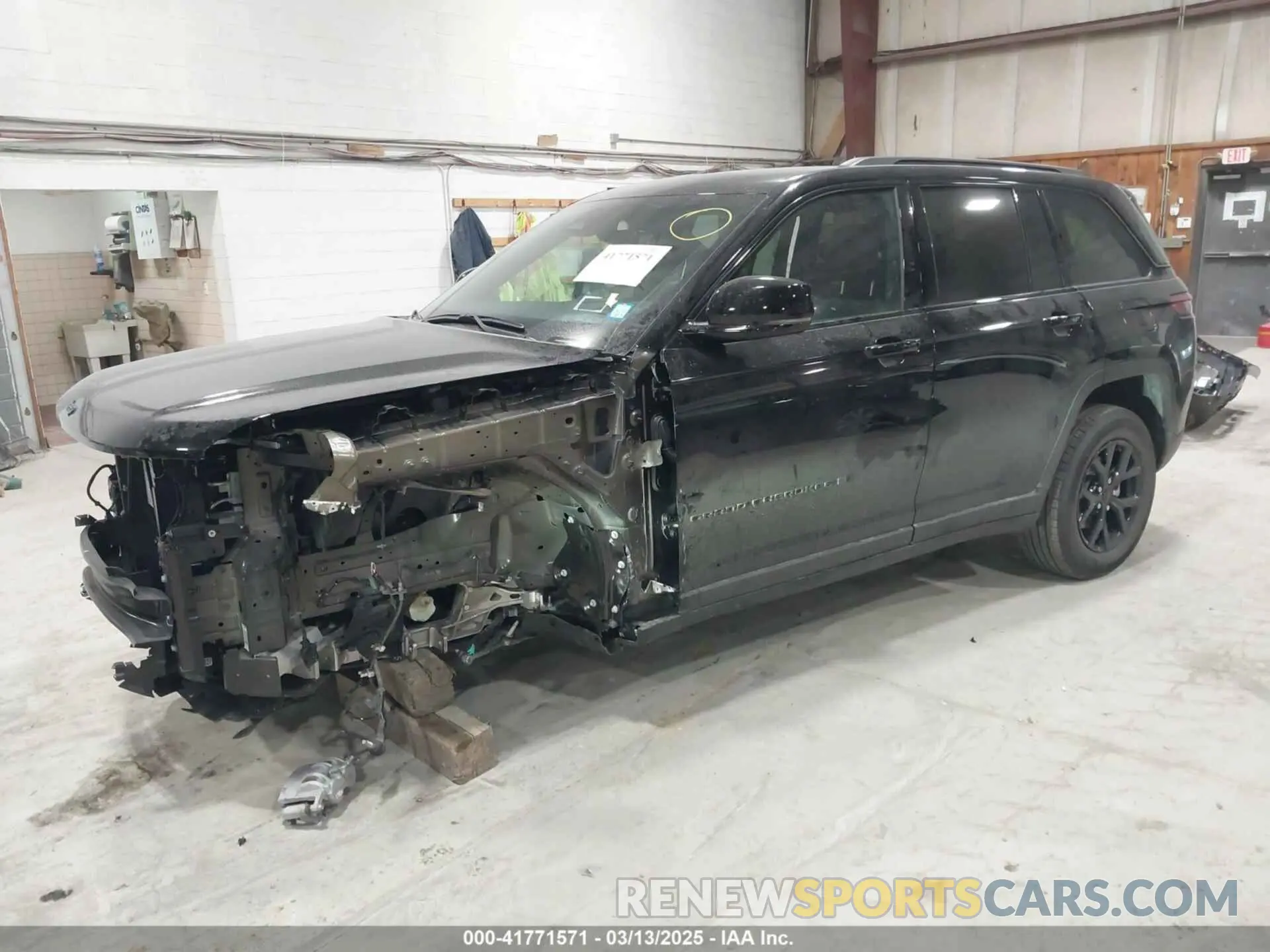 2 Photograph of a damaged car 1C4RJHAG4RC256622 JEEP GRAND CHEROKEE 2024
