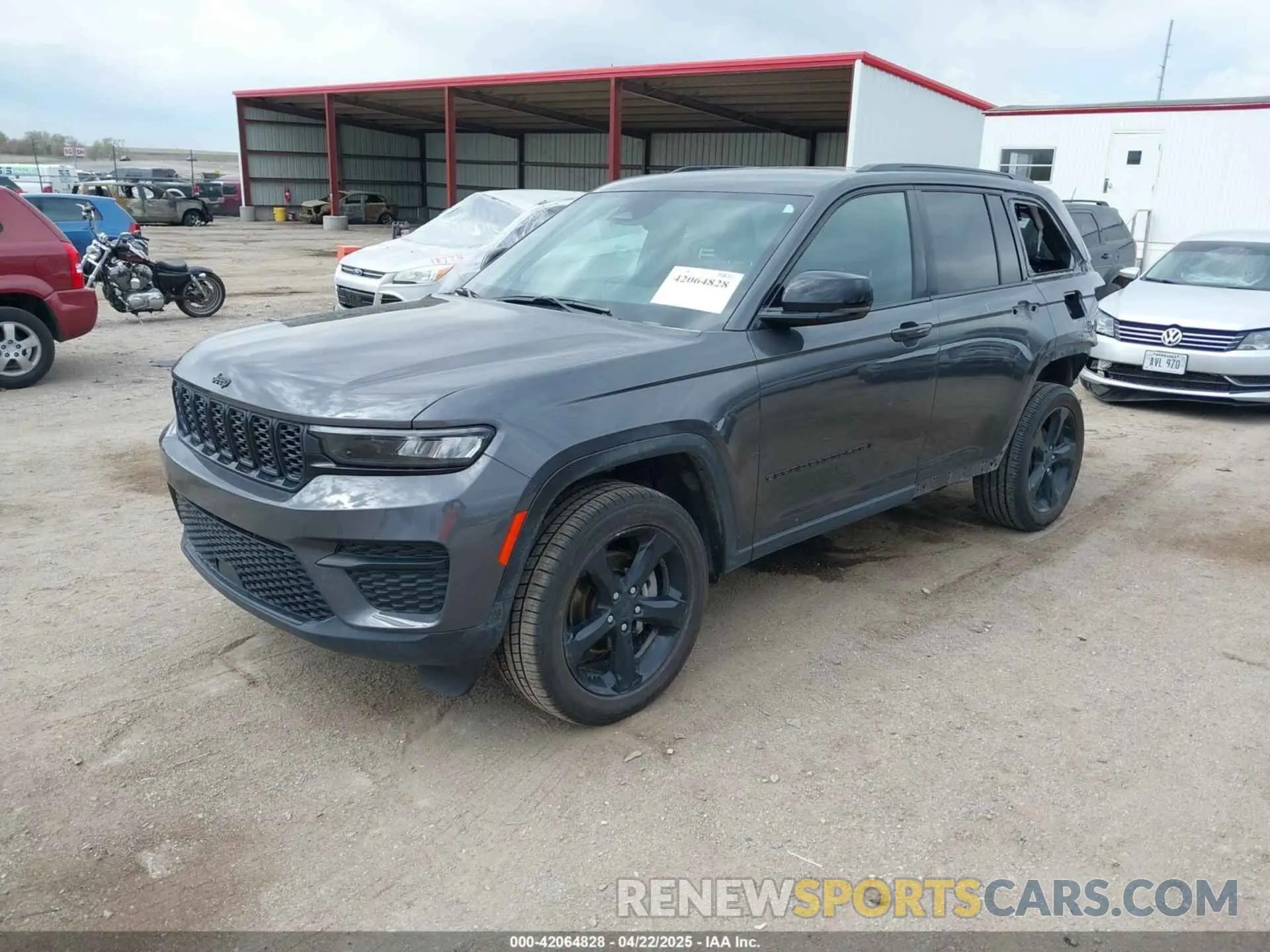 2 Фотография поврежденного автомобиля 1C4RJHAG5R8951467 JEEP GRAND CHEROKEE 2024