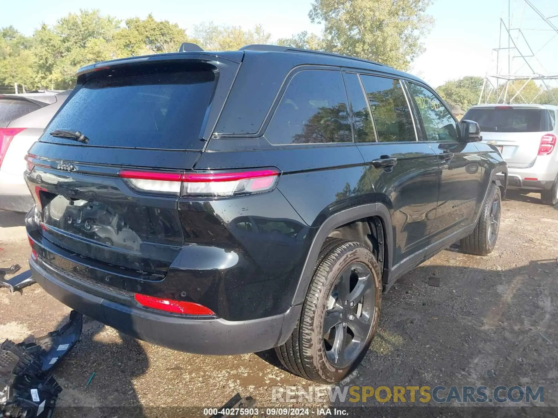 4 Photograph of a damaged car 1C4RJHAG6RC187965 JEEP GRAND CHEROKEE 2024