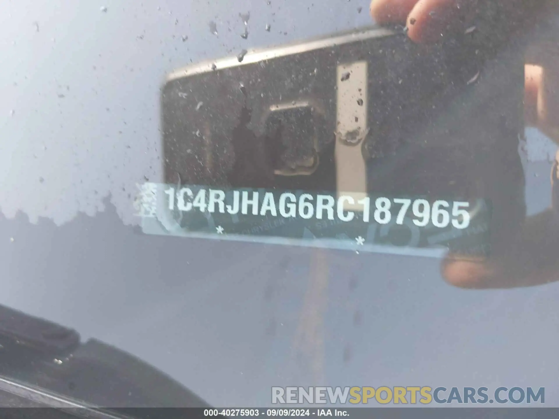 9 Photograph of a damaged car 1C4RJHAG6RC187965 JEEP GRAND CHEROKEE 2024