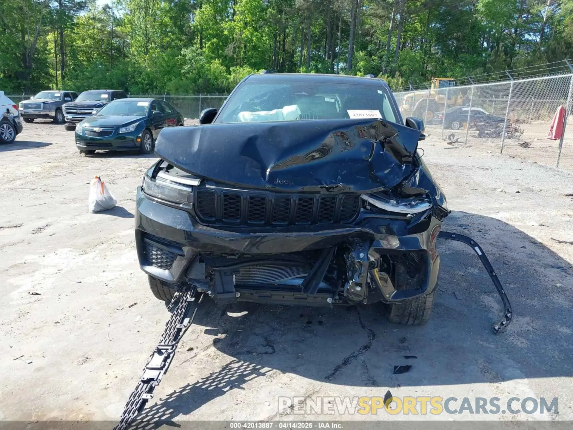 11 Photograph of a damaged car 1C4RJHAG6RC235920 JEEP GRAND CHEROKEE 2024