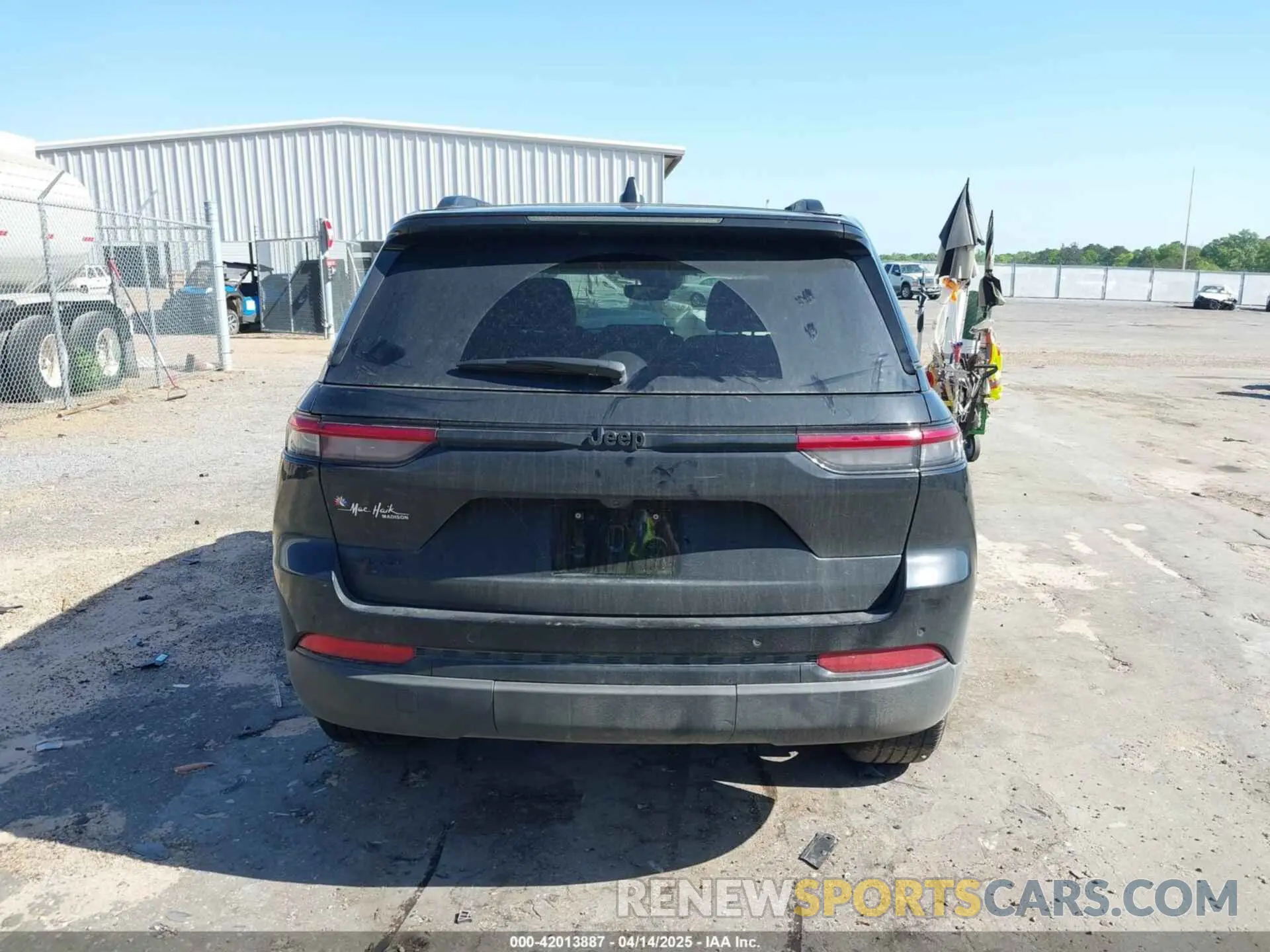 15 Photograph of a damaged car 1C4RJHAG6RC235920 JEEP GRAND CHEROKEE 2024