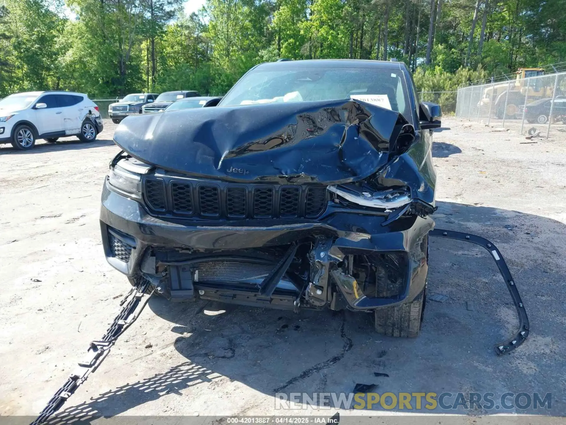 6 Photograph of a damaged car 1C4RJHAG6RC235920 JEEP GRAND CHEROKEE 2024