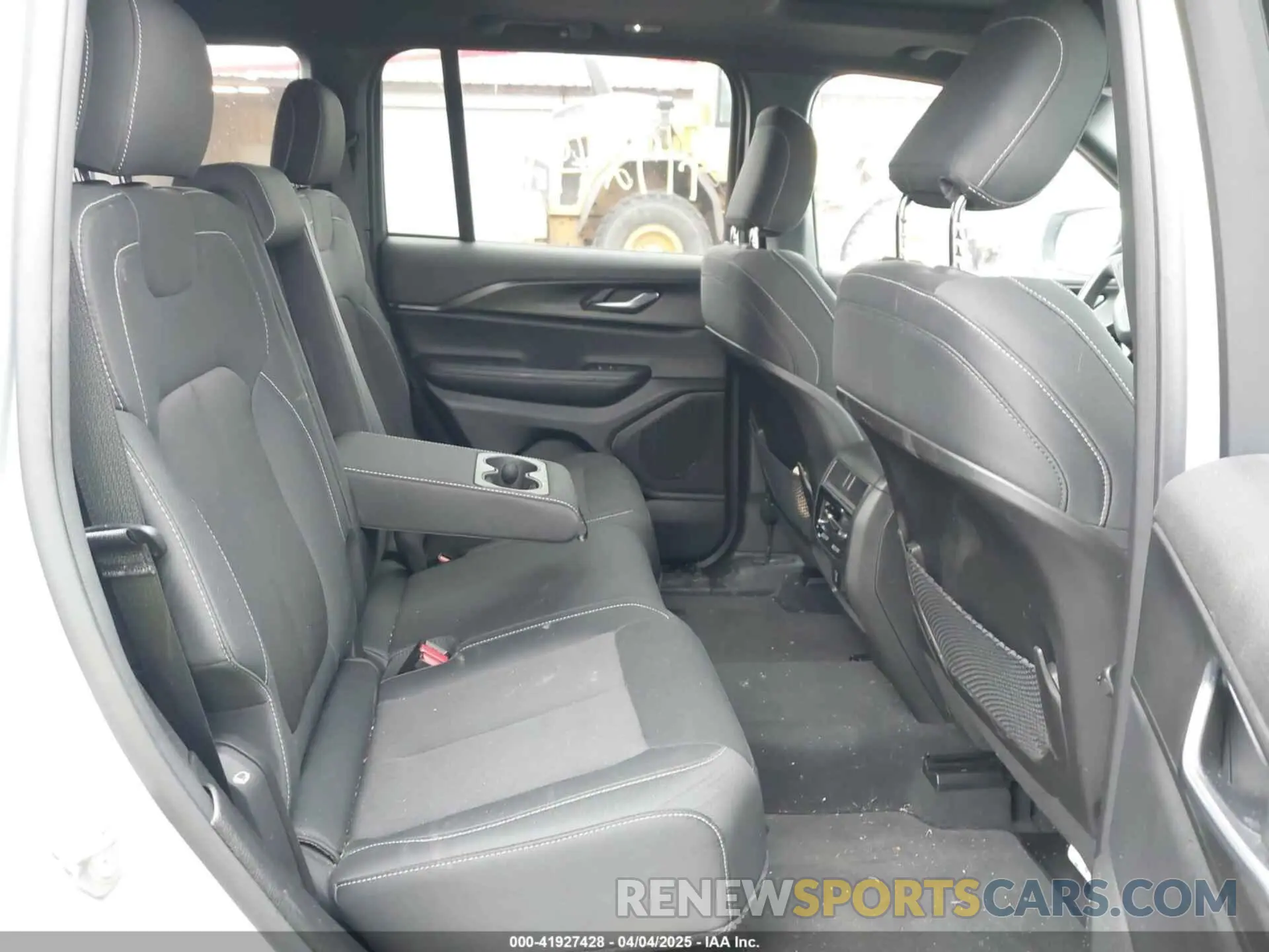 8 Фотография поврежденного автомобиля 1C4RJHAGXRC165256 JEEP GRAND CHEROKEE 2024