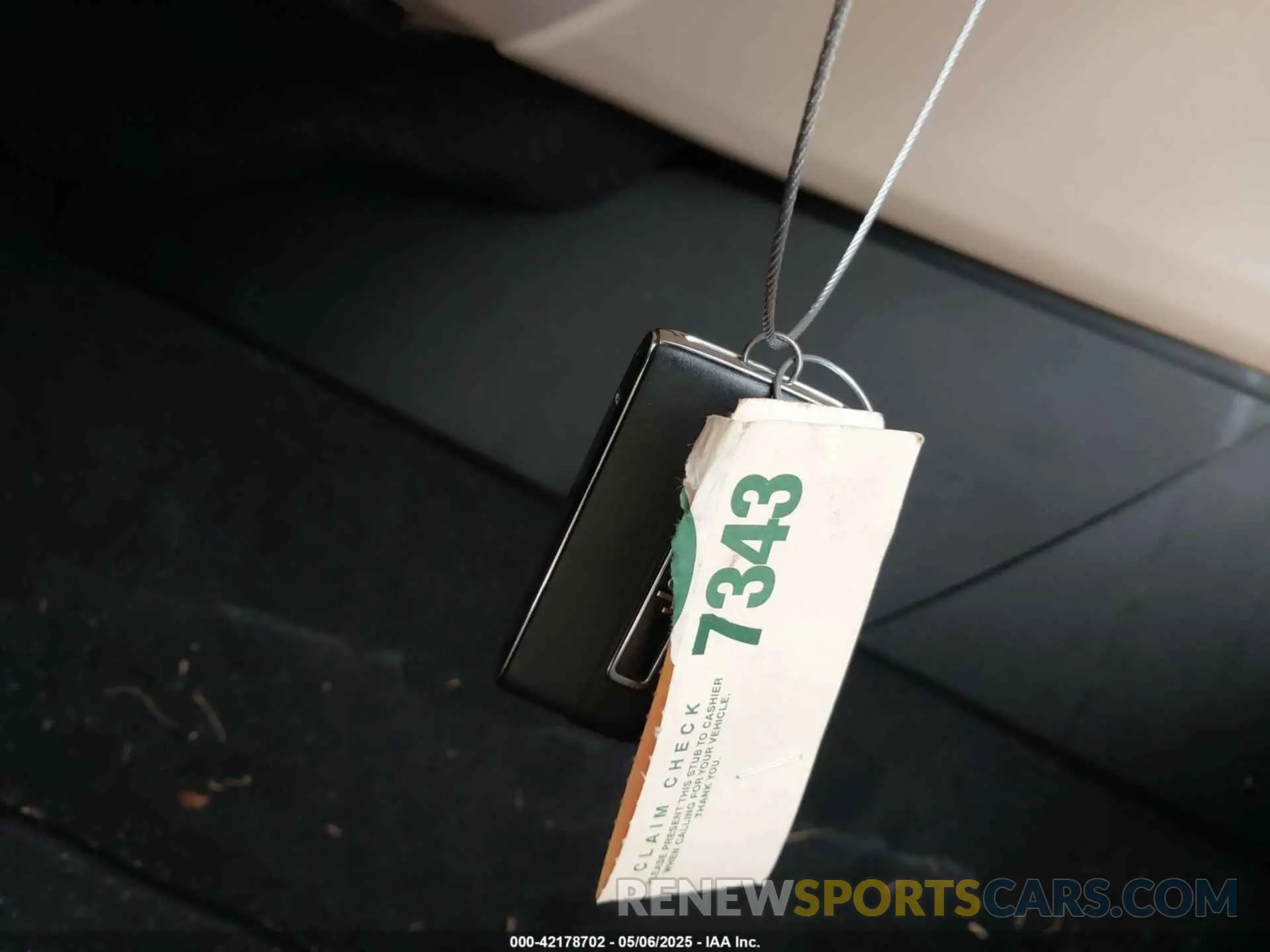 11 Photograph of a damaged car 1C4RJHBG0RC201731 JEEP GRAND CHEROKEE 2024