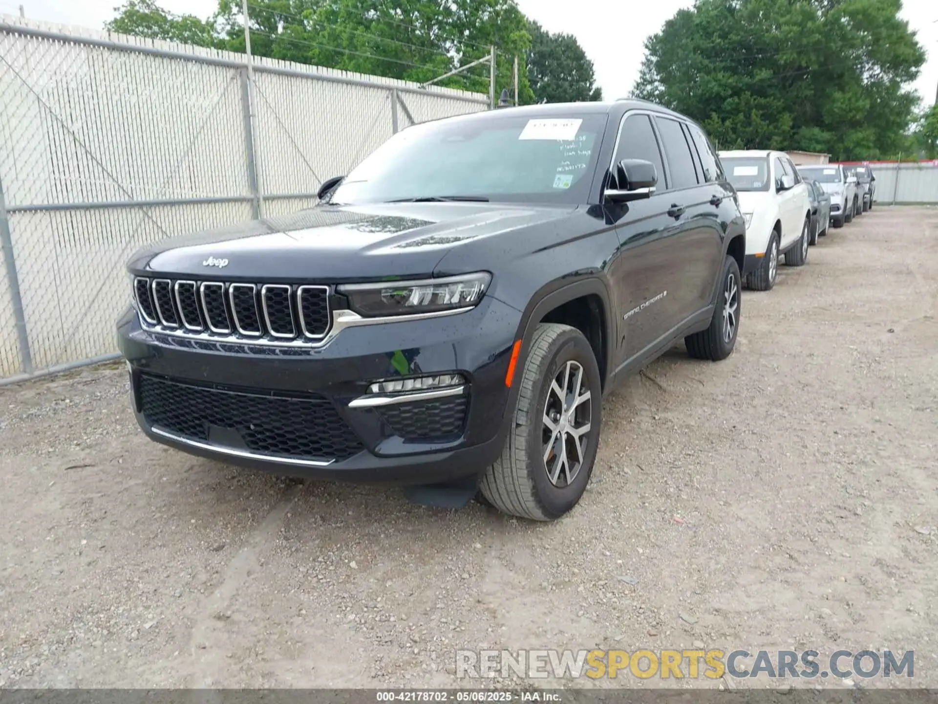 6 Photograph of a damaged car 1C4RJHBG0RC201731 JEEP GRAND CHEROKEE 2024