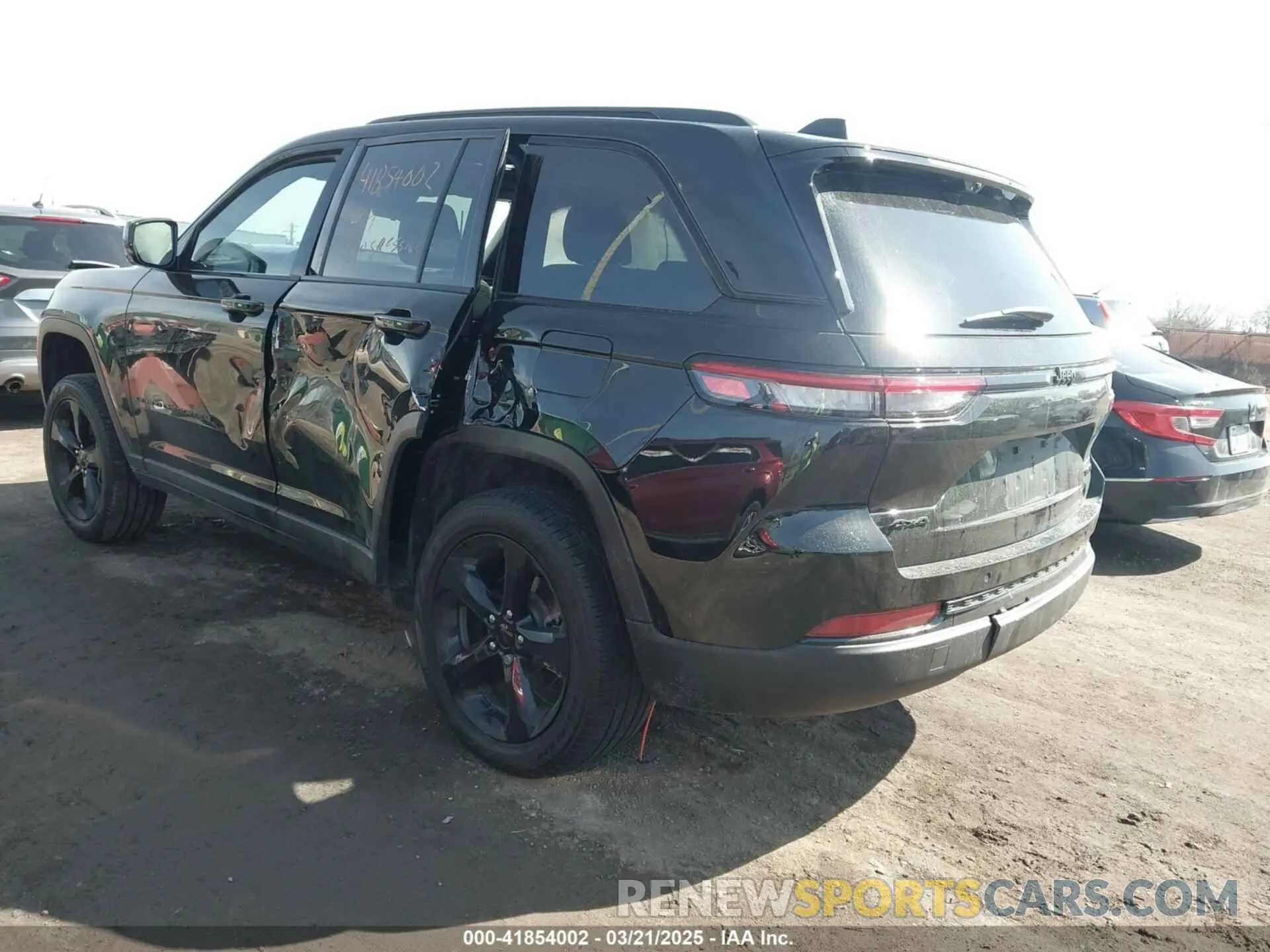 3 Фотография поврежденного автомобиля 1C4RJHBG2R8601244 JEEP GRAND CHEROKEE 2024