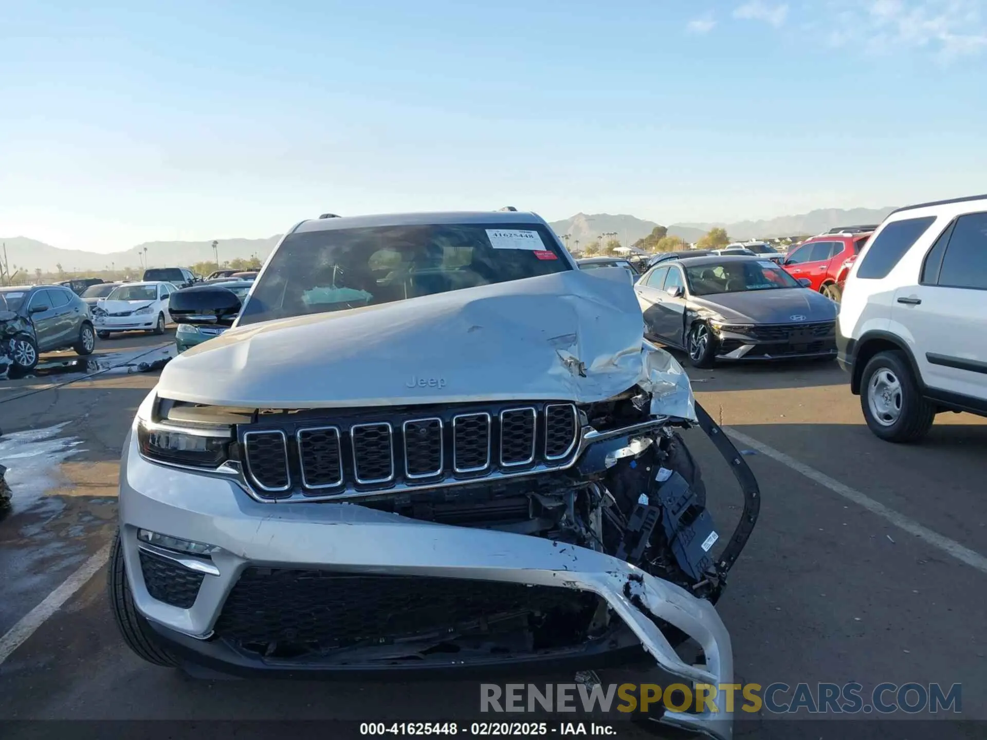 12 Photograph of a damaged car 1C4RJHBG2RC195432 JEEP GRAND CHEROKEE 2024