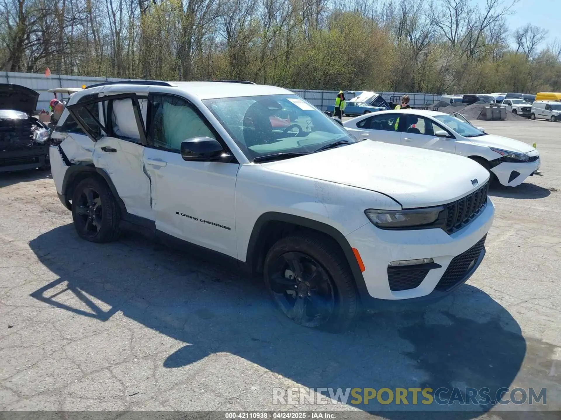 1 Фотография поврежденного автомобиля 1C4RJHBG5R8600766 JEEP GRAND CHEROKEE 2024