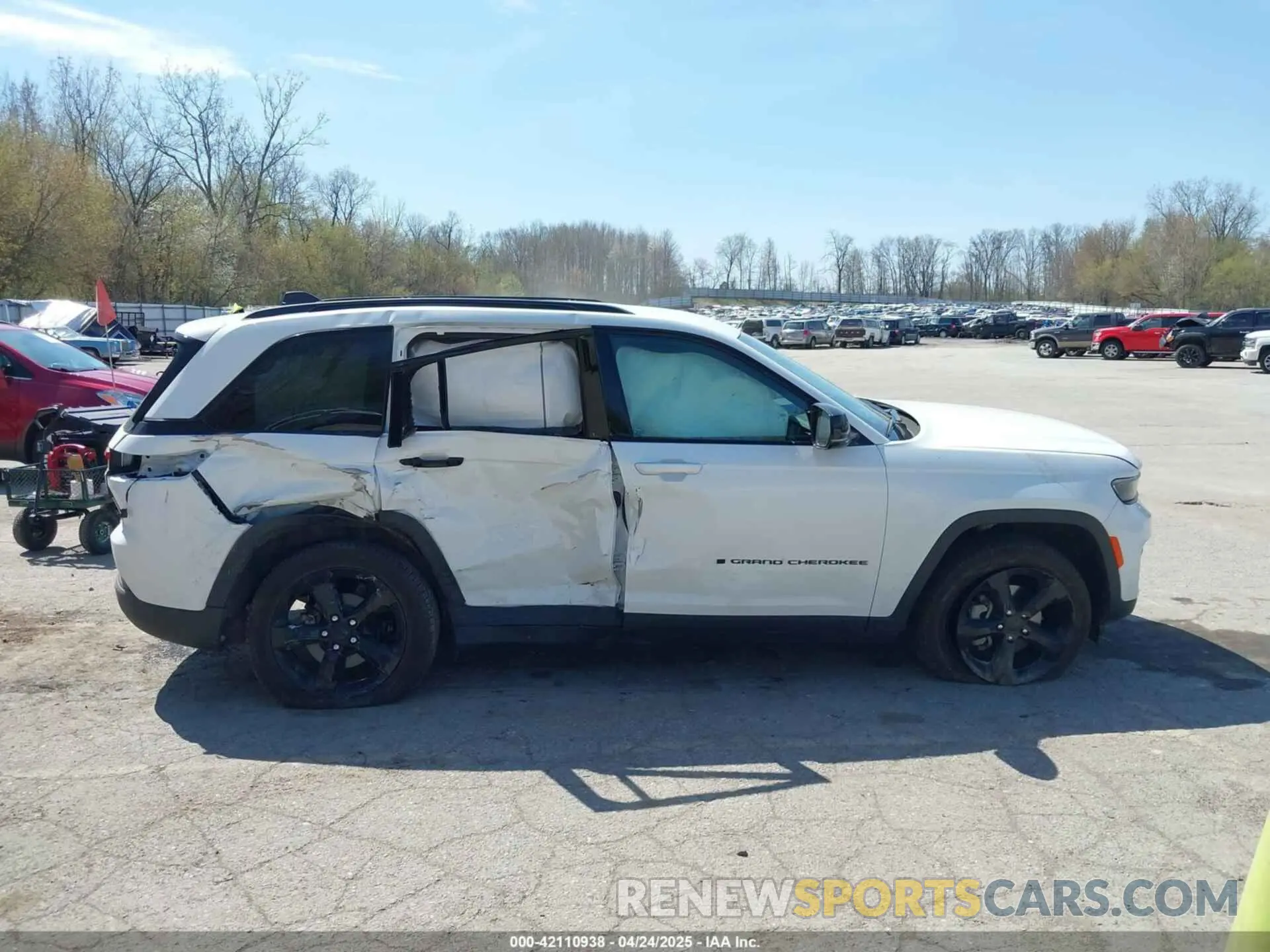 13 Фотография поврежденного автомобиля 1C4RJHBG5R8600766 JEEP GRAND CHEROKEE 2024