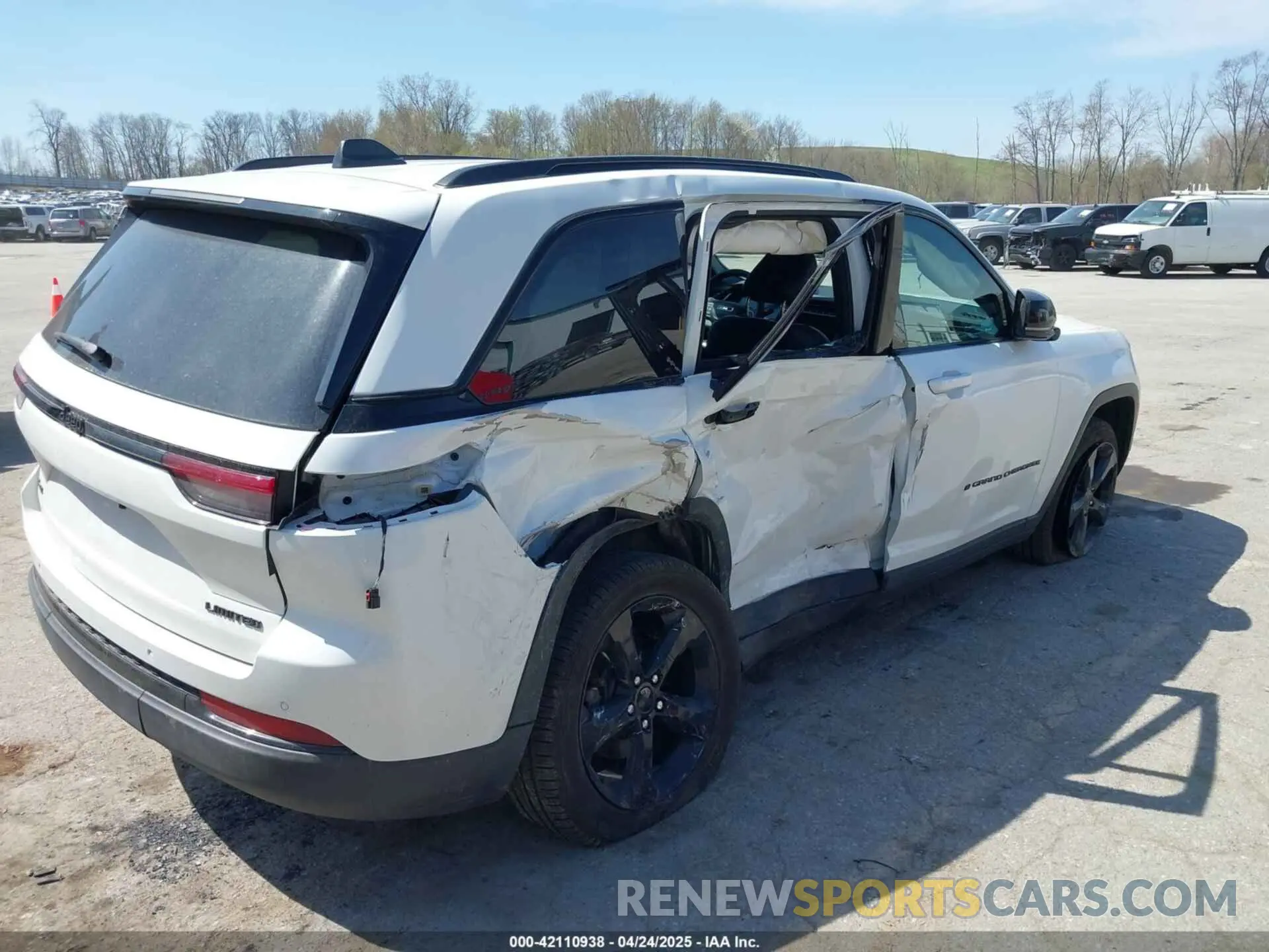17 Фотография поврежденного автомобиля 1C4RJHBG5R8600766 JEEP GRAND CHEROKEE 2024