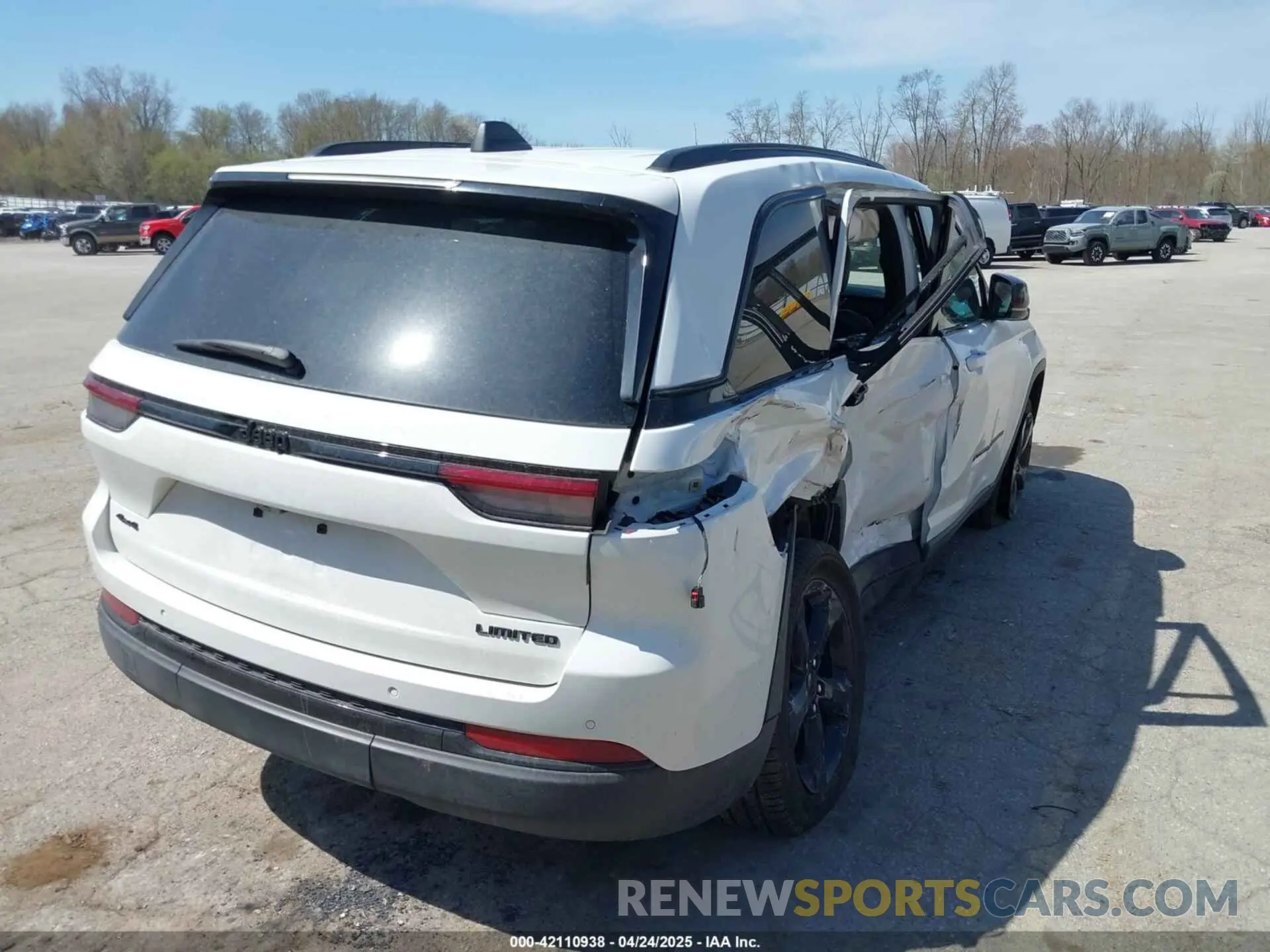18 Фотография поврежденного автомобиля 1C4RJHBG5R8600766 JEEP GRAND CHEROKEE 2024