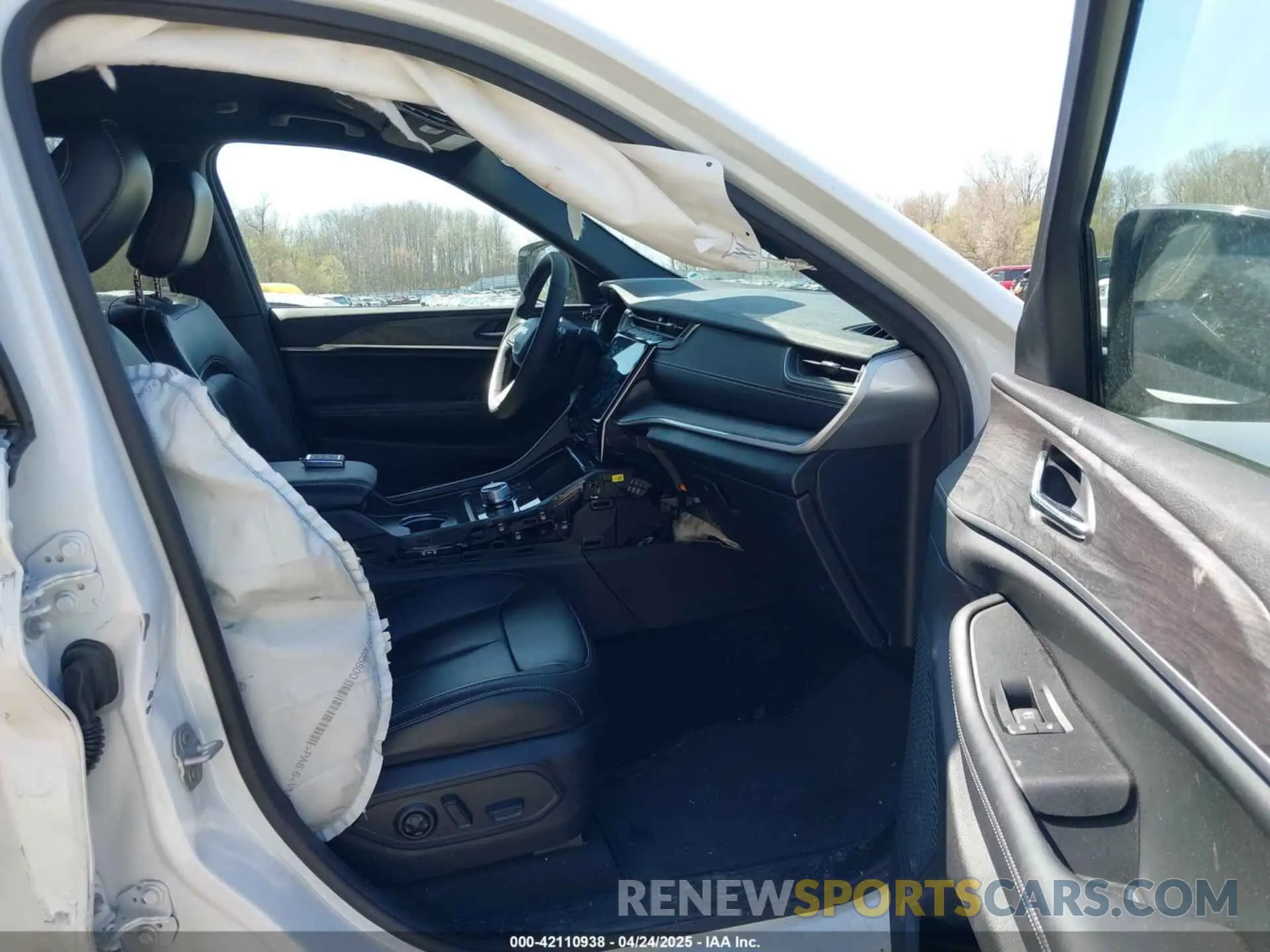 5 Фотография поврежденного автомобиля 1C4RJHBG5R8600766 JEEP GRAND CHEROKEE 2024