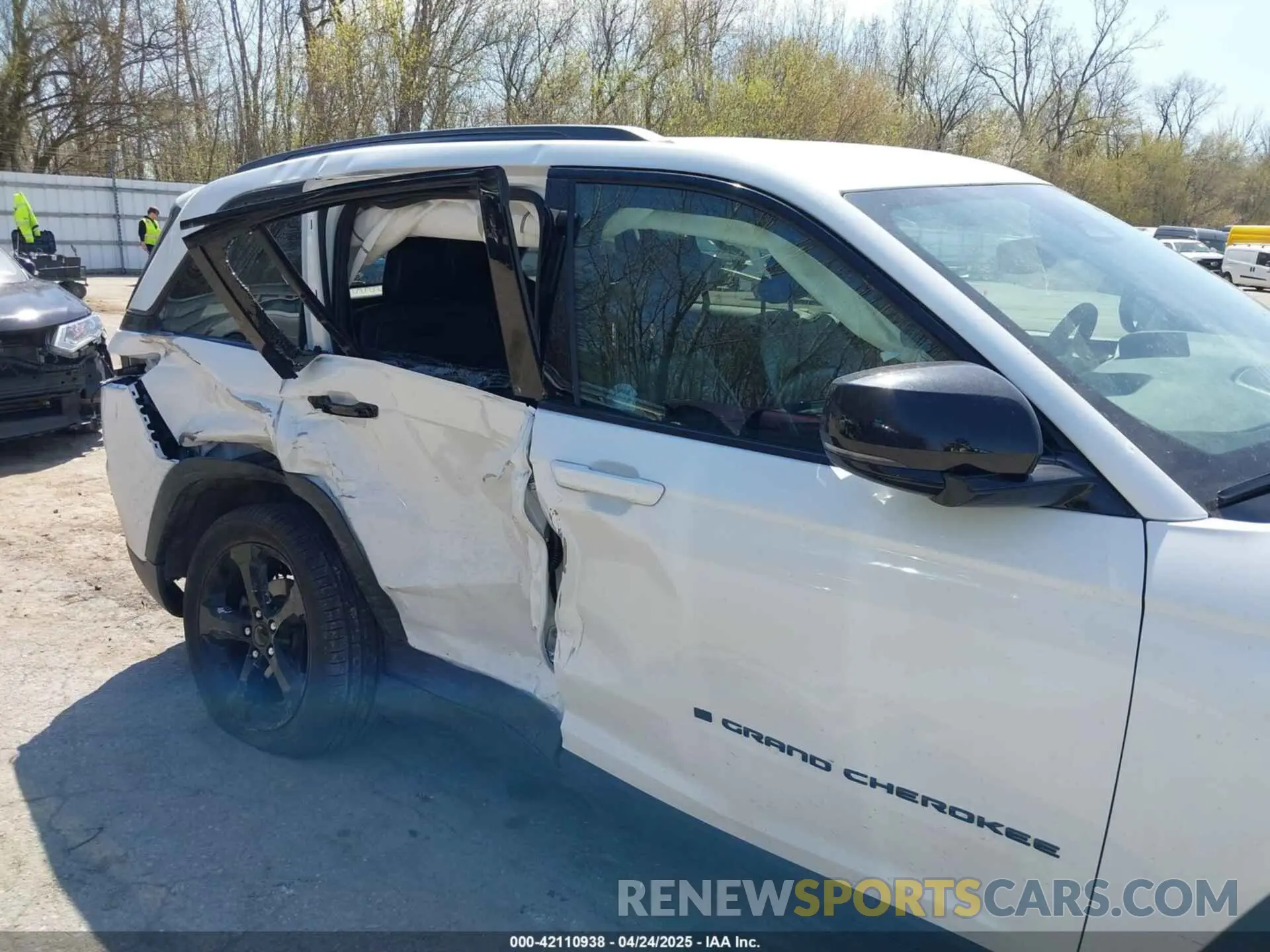 6 Фотография поврежденного автомобиля 1C4RJHBG5R8600766 JEEP GRAND CHEROKEE 2024