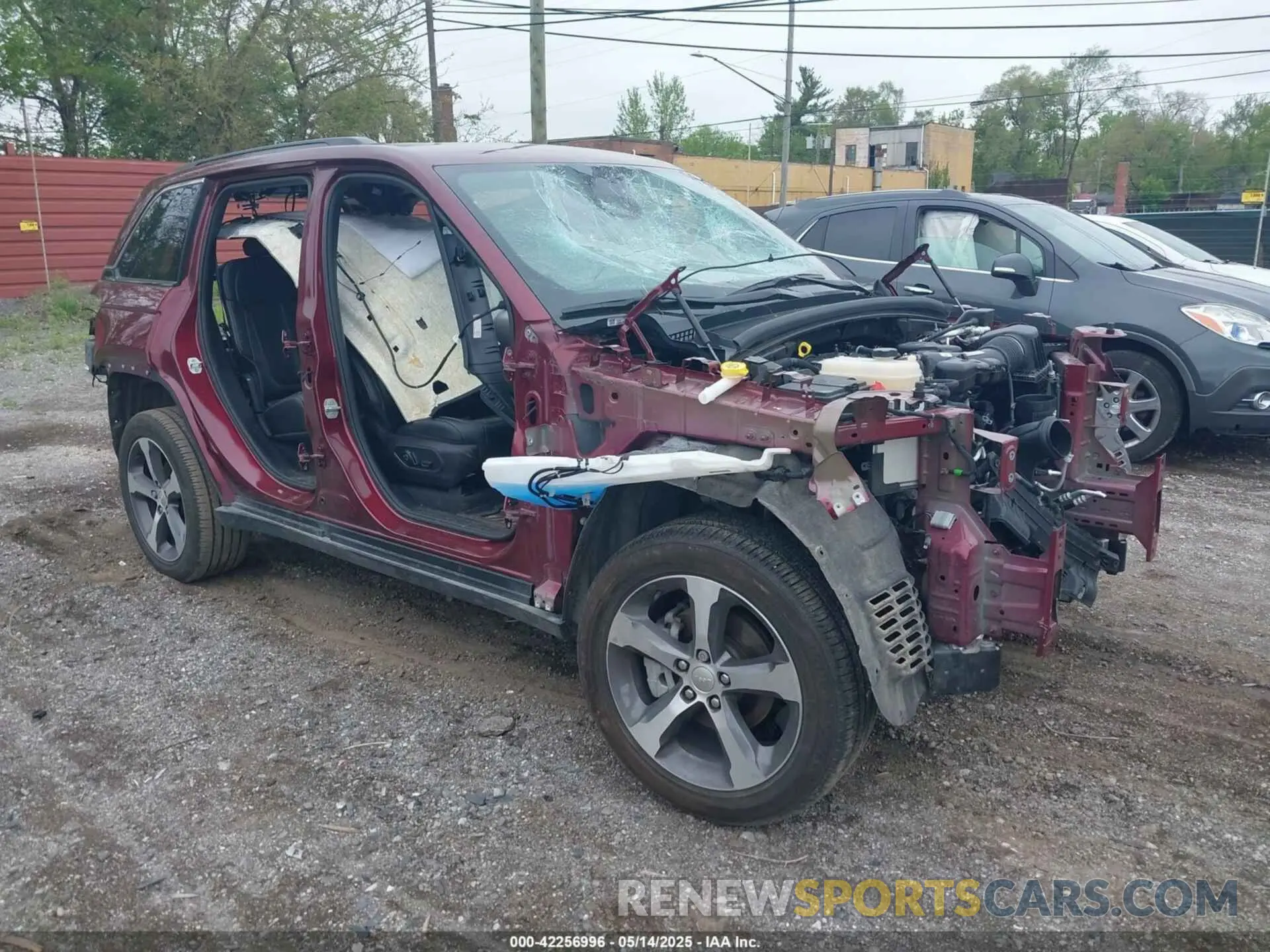 1 Фотография поврежденного автомобиля 1C4RJHBG9RC132120 JEEP GRAND CHEROKEE 2024
