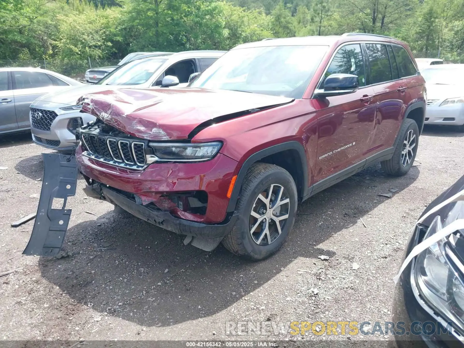 2 Photograph of a damaged car 1C4RJHBGXR8517883 JEEP GRAND CHEROKEE 2024