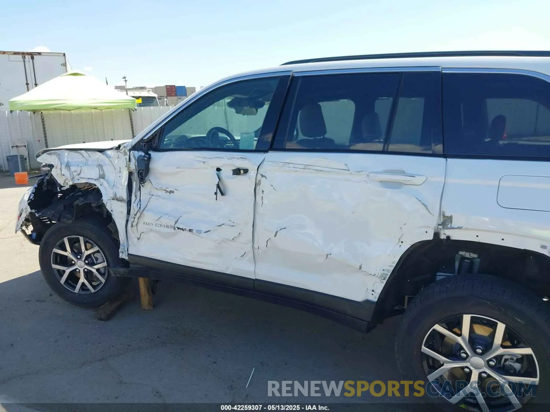 6 Фотография поврежденного автомобиля 1C4RJHBG3SC311453 JEEP GRAND CHEROKEE 2025