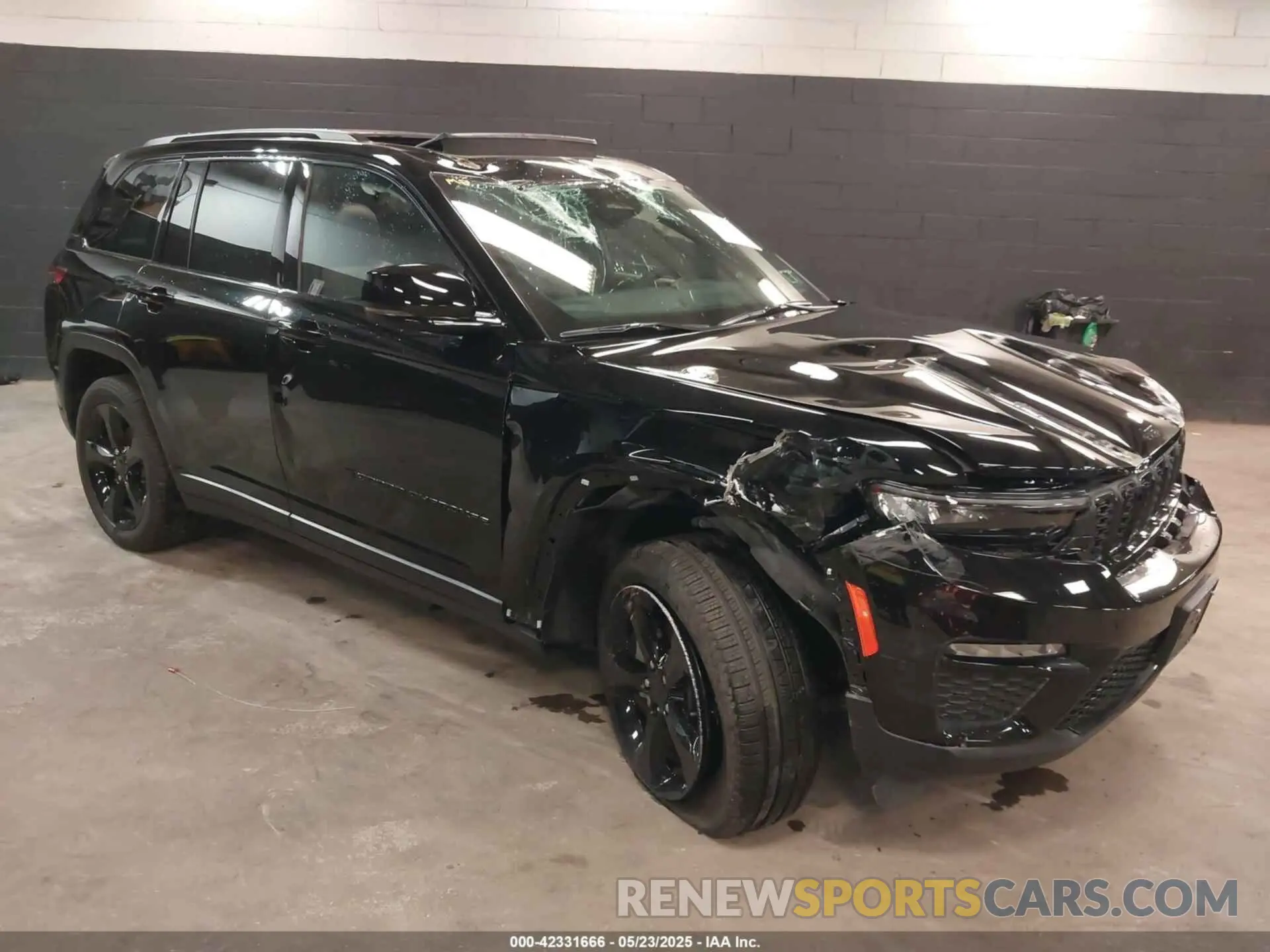 1 Photograph of a damaged car 1C4RJHBG7SC269935 JEEP GRAND CHEROKEE 2025