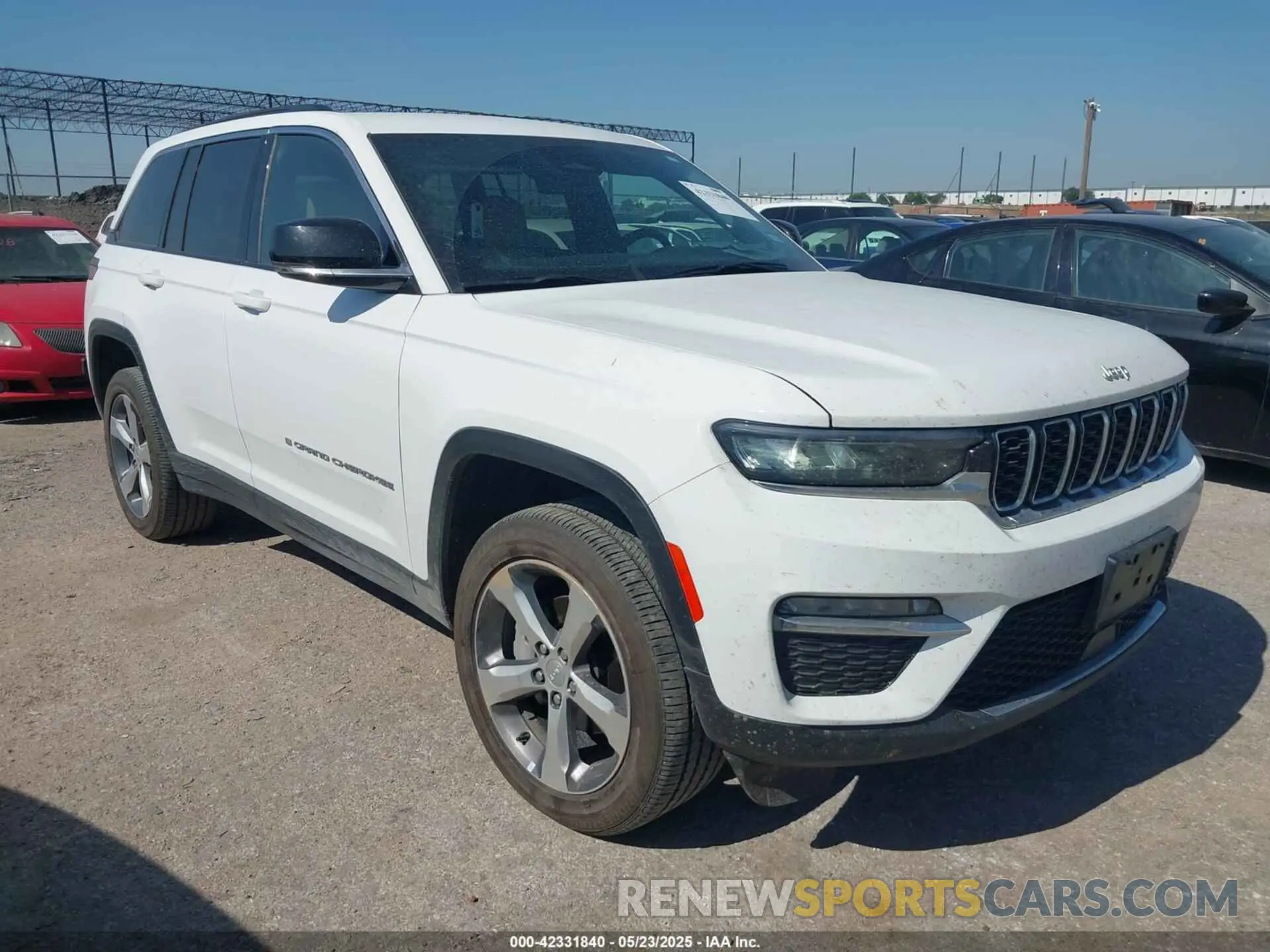 1 Фотография поврежденного автомобиля 1C4RJHBG7SC272351 JEEP GRAND CHEROKEE 2025