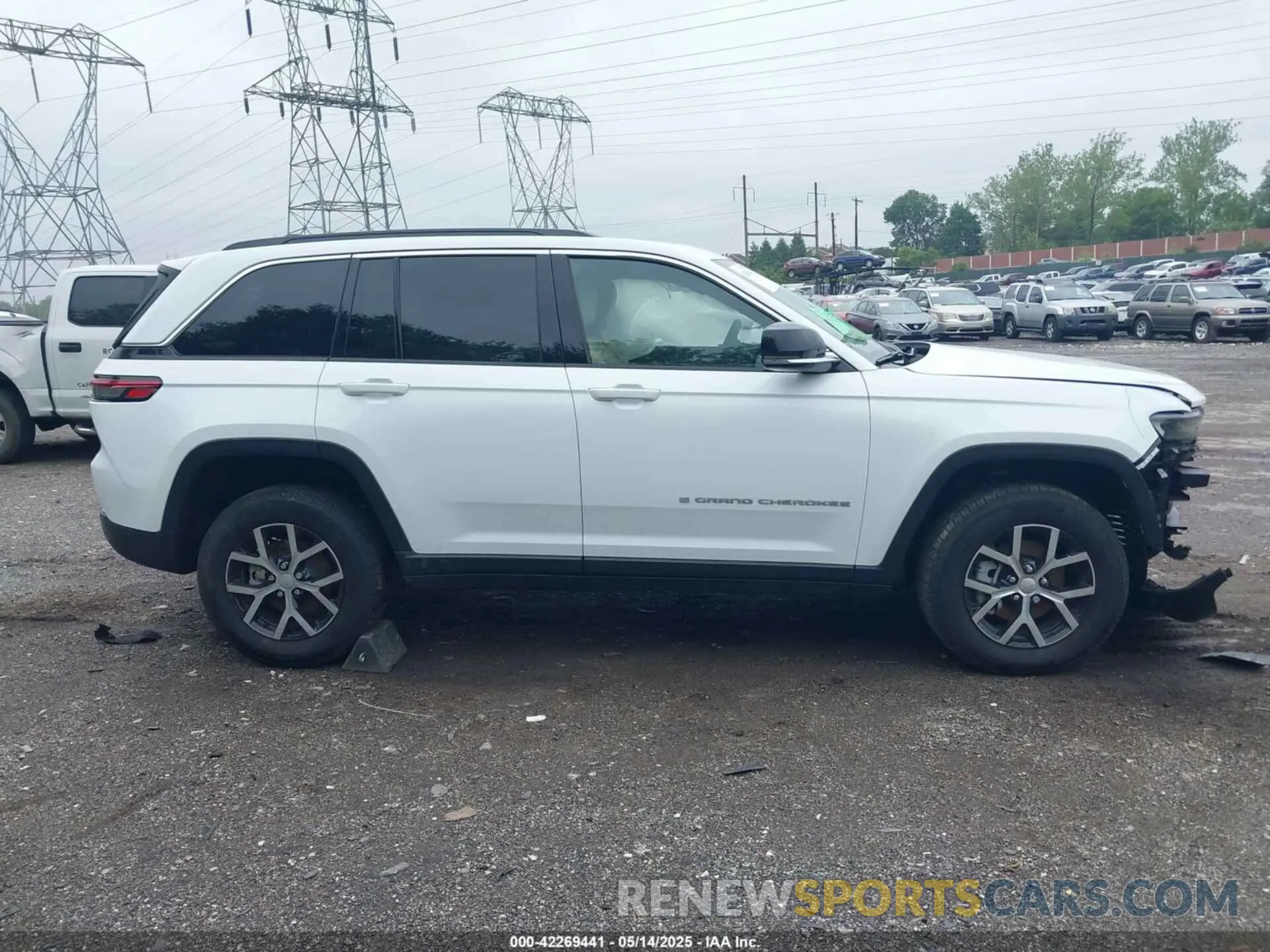 14 Photograph of a damaged car 1C4RJHBG8S8628454 JEEP GRAND CHEROKEE 2025
