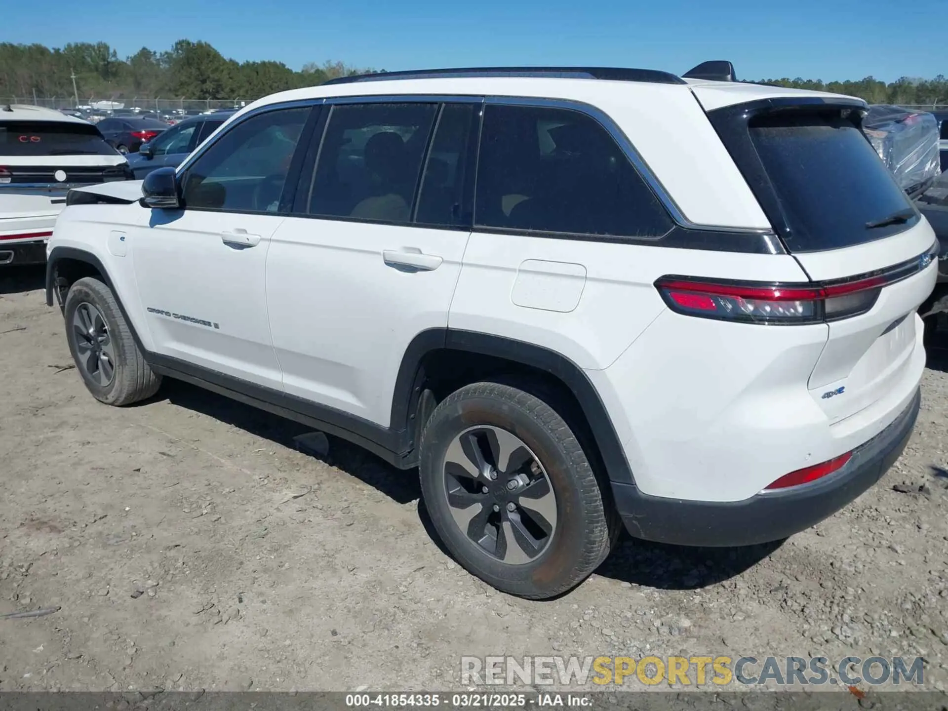 3 Photograph of a damaged car 1C4RJYB65N8749633 JEEP GRAND CHEROKEE 4XE 2022