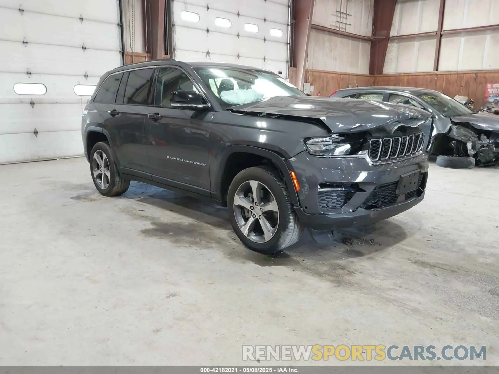 1 Photograph of a damaged car 1C4RJYB65N8758560 JEEP GRAND CHEROKEE 4XE 2022